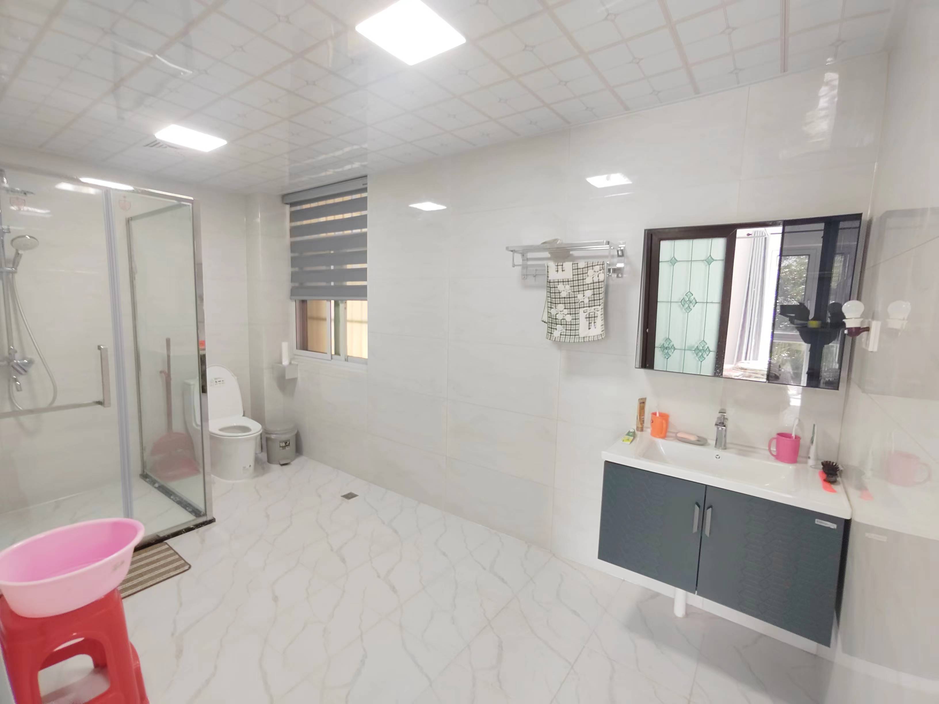 全景花园  5室2厅2卫    420.0万 全景花园  5室2厅2卫    420.0万室内图