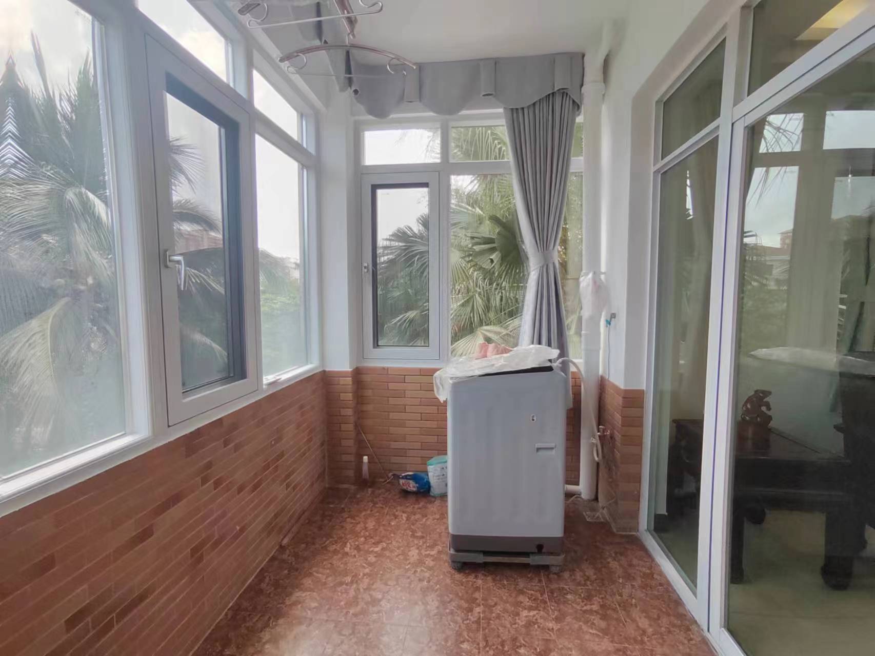 全景花园  5室2厅2卫    420.0万 全景花园  5室2厅2卫    420.0万室内图