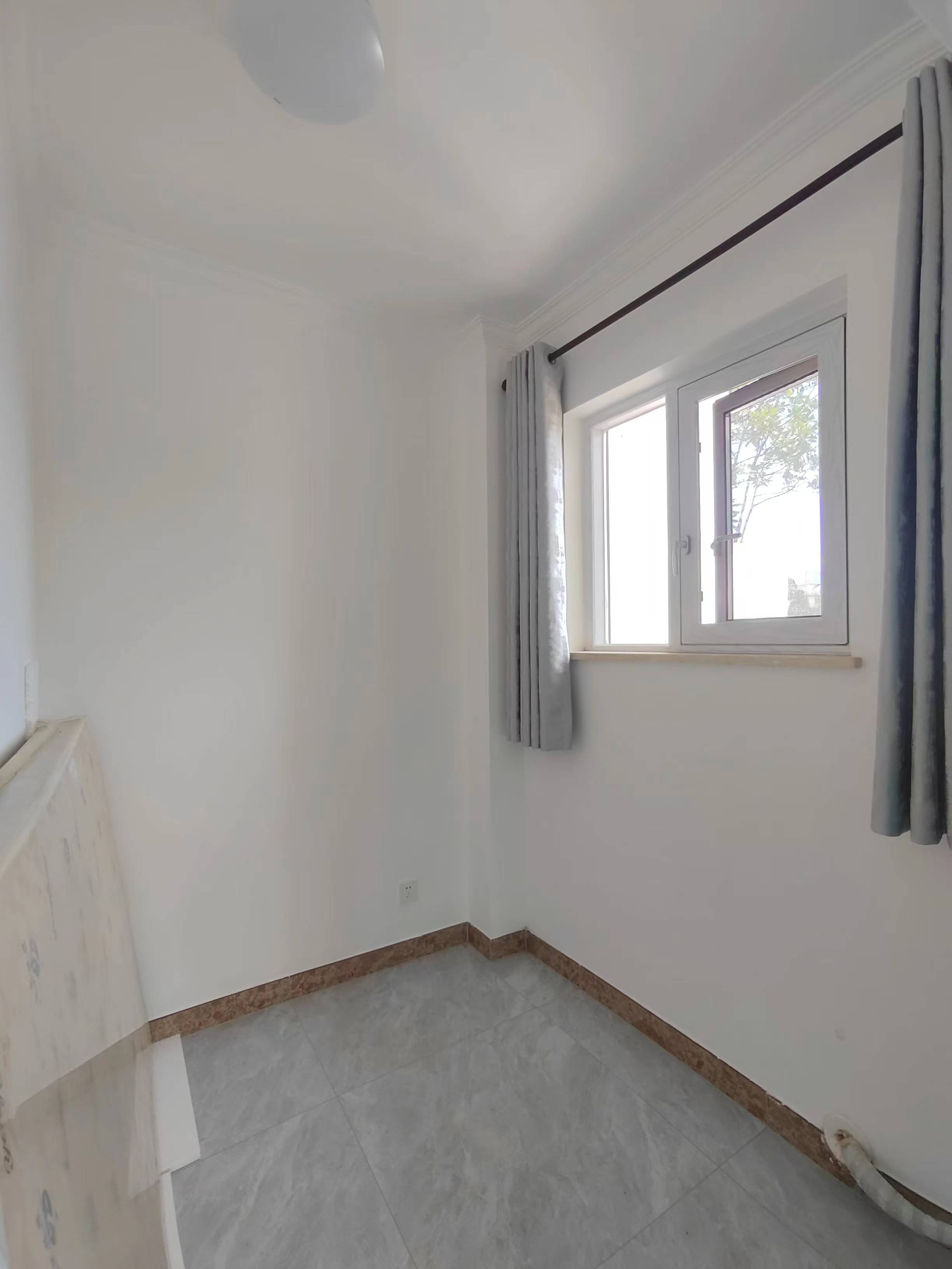 全景花园  5室2厅2卫    420.0万 全景花园  5室2厅2卫    420.0万室内图