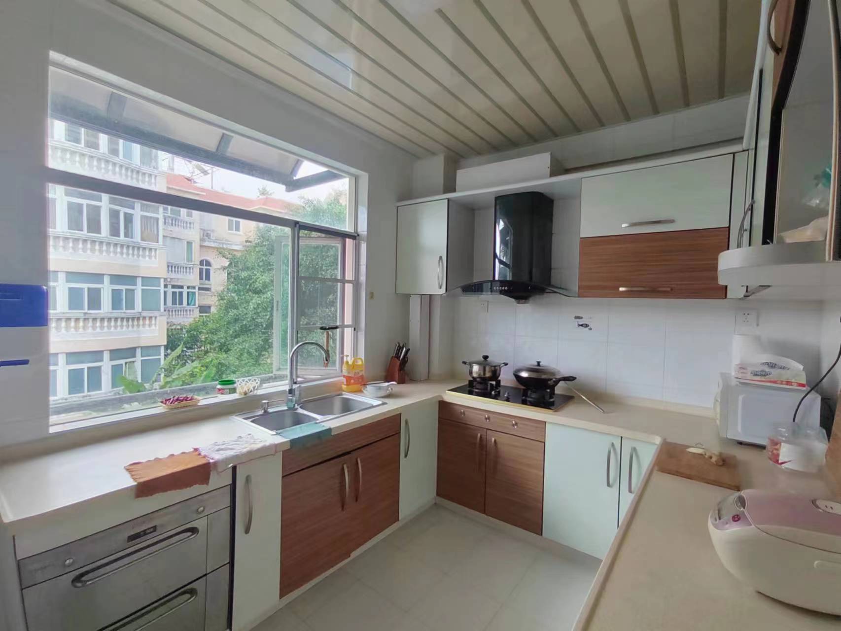 全景花园  5室2厅2卫    420.0万 全景花园  5室2厅2卫    420.0万室内图