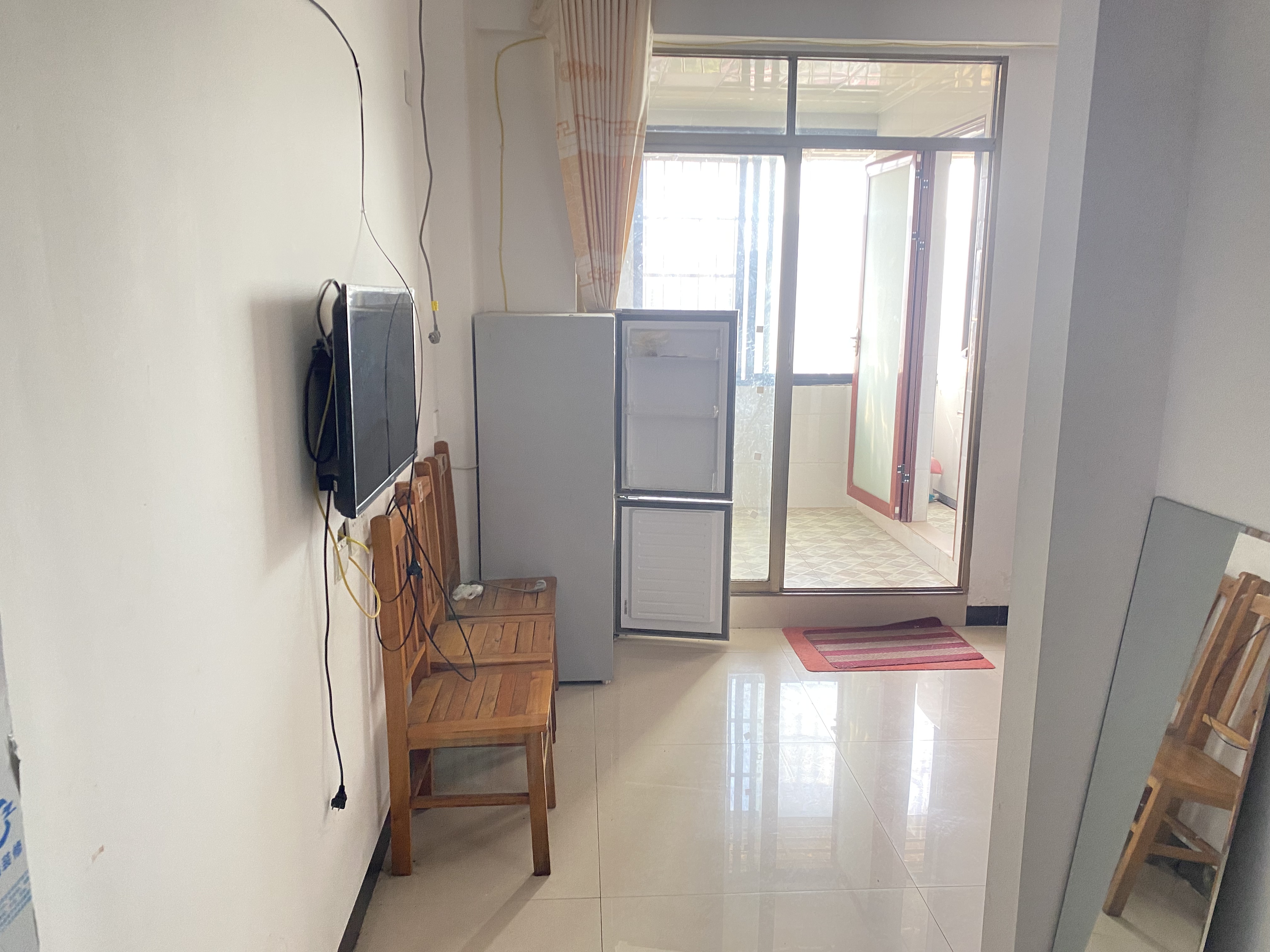 山水金庭  1室1厅1卫    600.0元/月 山水金庭  1室1厅1卫    600.0元/月