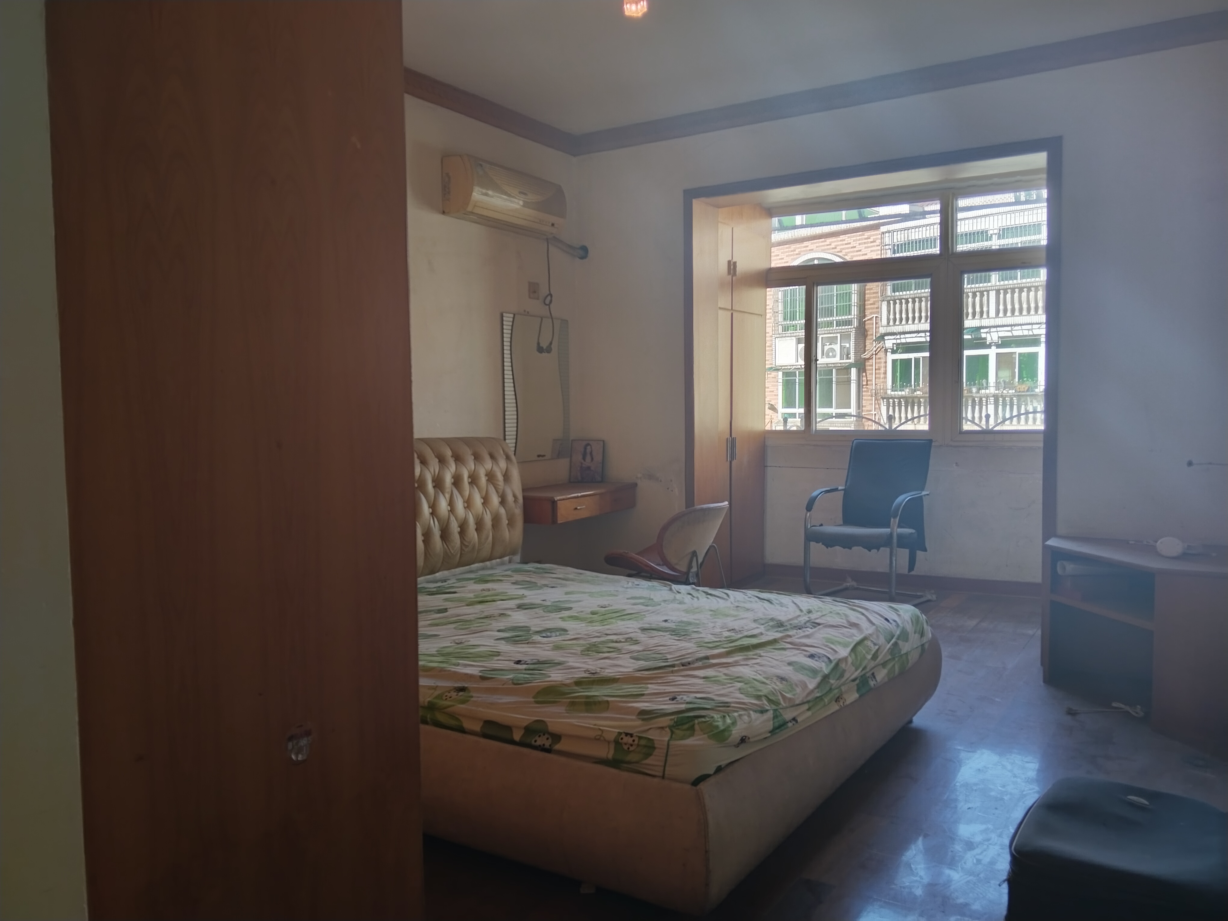 湘银二期世纪花园  3室2厅2卫   25.00万 湘银二期世纪花园  3室2厅2卫   25.00万室内图