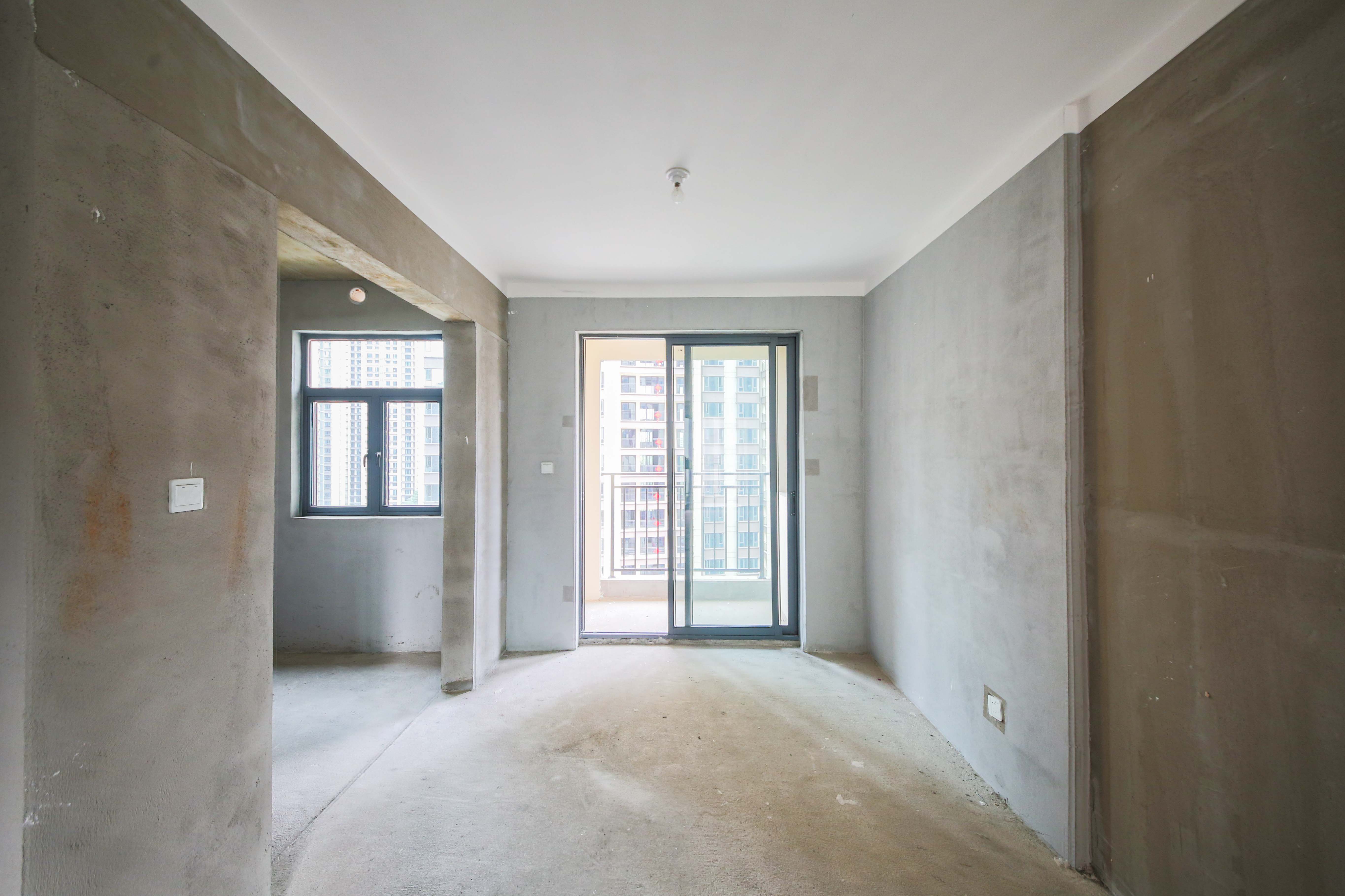 中建钰和城  4室2厅2卫   190.00万客厅