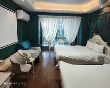 德思勤城市广场(宝格丽公寓)  1室1厅1卫    2200.0元/月 德思勤城市广场(宝格丽公寓)  1室1厅1卫    2200.0元/月