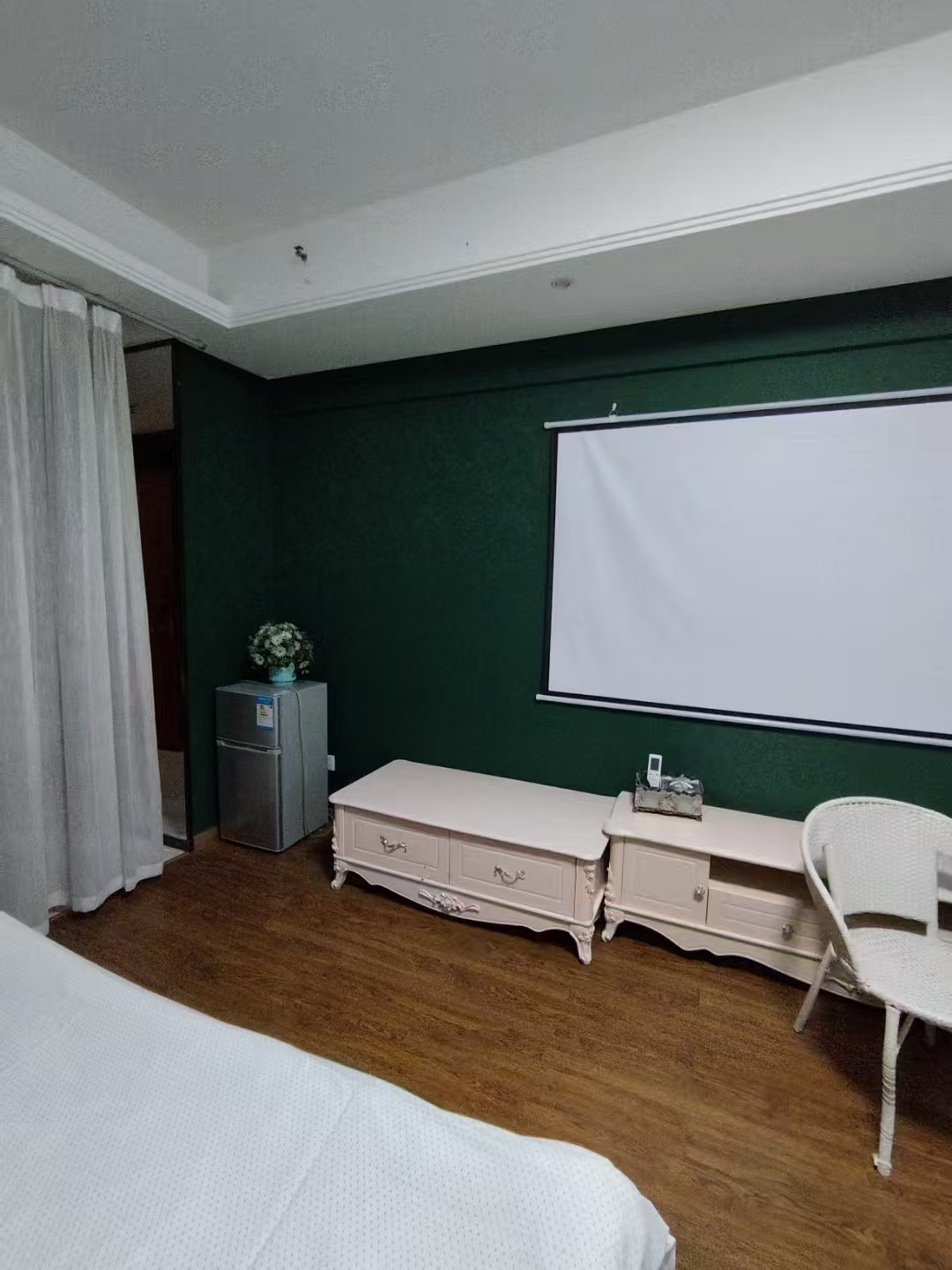 德思勤城市广场(宝格丽公寓)  1室1厅1卫    2200.0元/月 德思勤城市广场(宝格丽公寓)  1室1厅1卫    2200.0元/月室内图