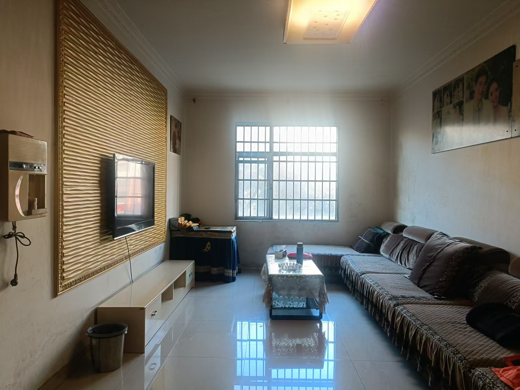 天地人和  2室2厅1卫    36.0万 天地人和  2室2厅1卫    36.0万客厅