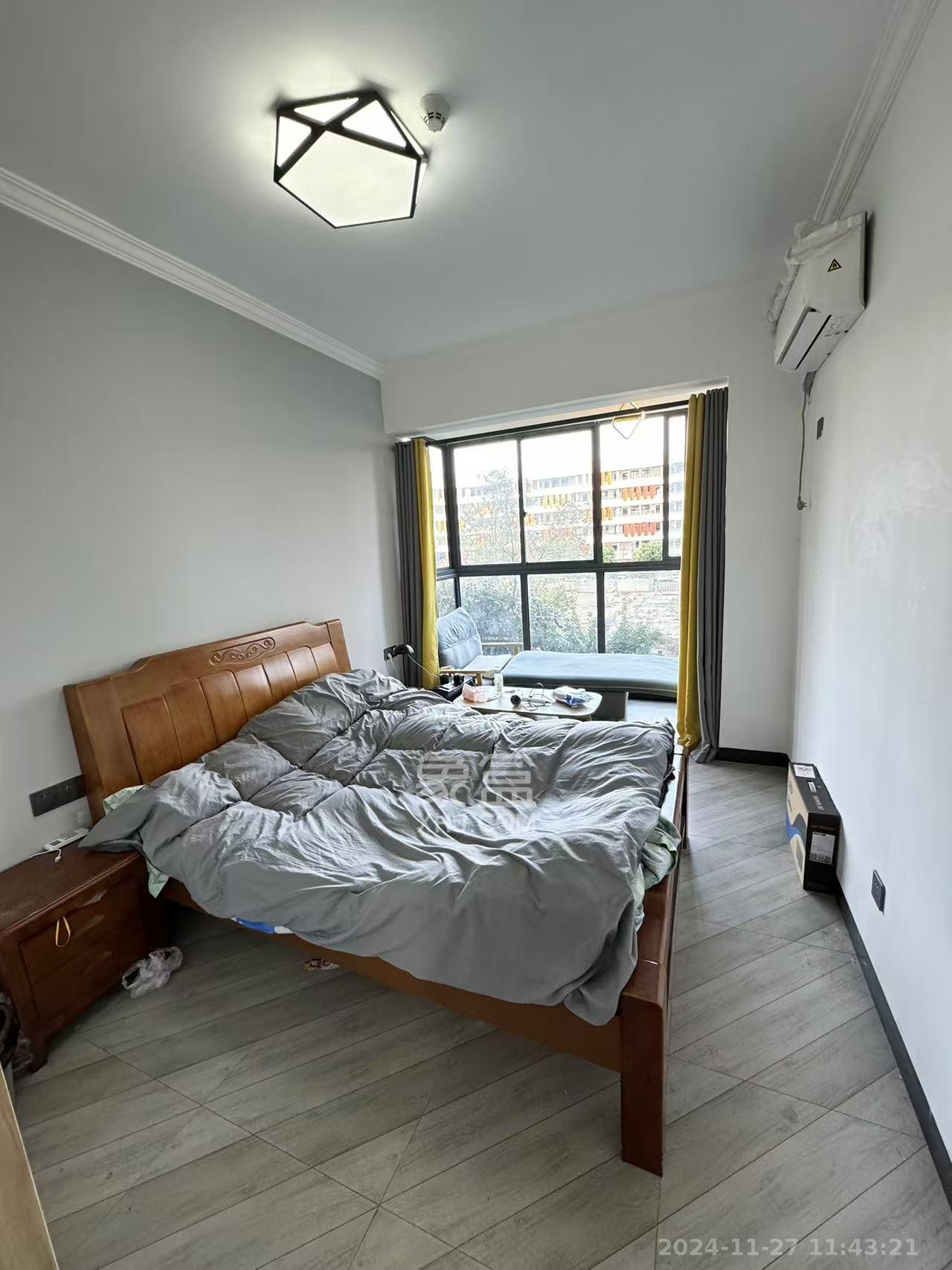 天翼花园(中国电信单位房)  3室2厅2卫    2950.0元/月 天翼花园(中国电信单位房)  3室2厅2卫    2950.0元/月室内图