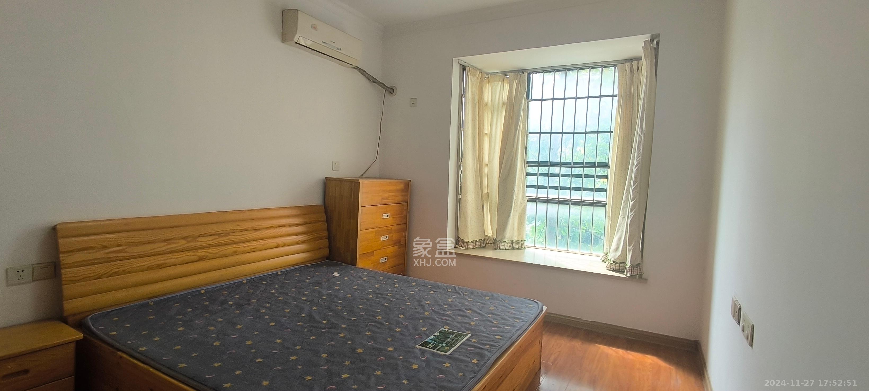 龙凤安置小区  2室2厅1卫    1800.0元/月 龙凤安置小区  2室2厅1卫    1800.0元/月室内图