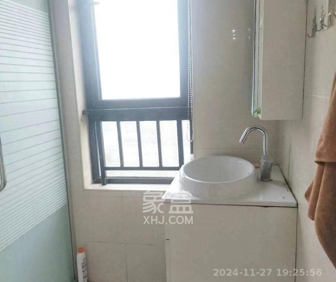 中信凯旋蓝岸(中信新城三期) 3室2厅1卫 1800.0元/月 中信凯旋蓝岸(中信新城三期) 3室2厅1卫 1800.0元/月室内图