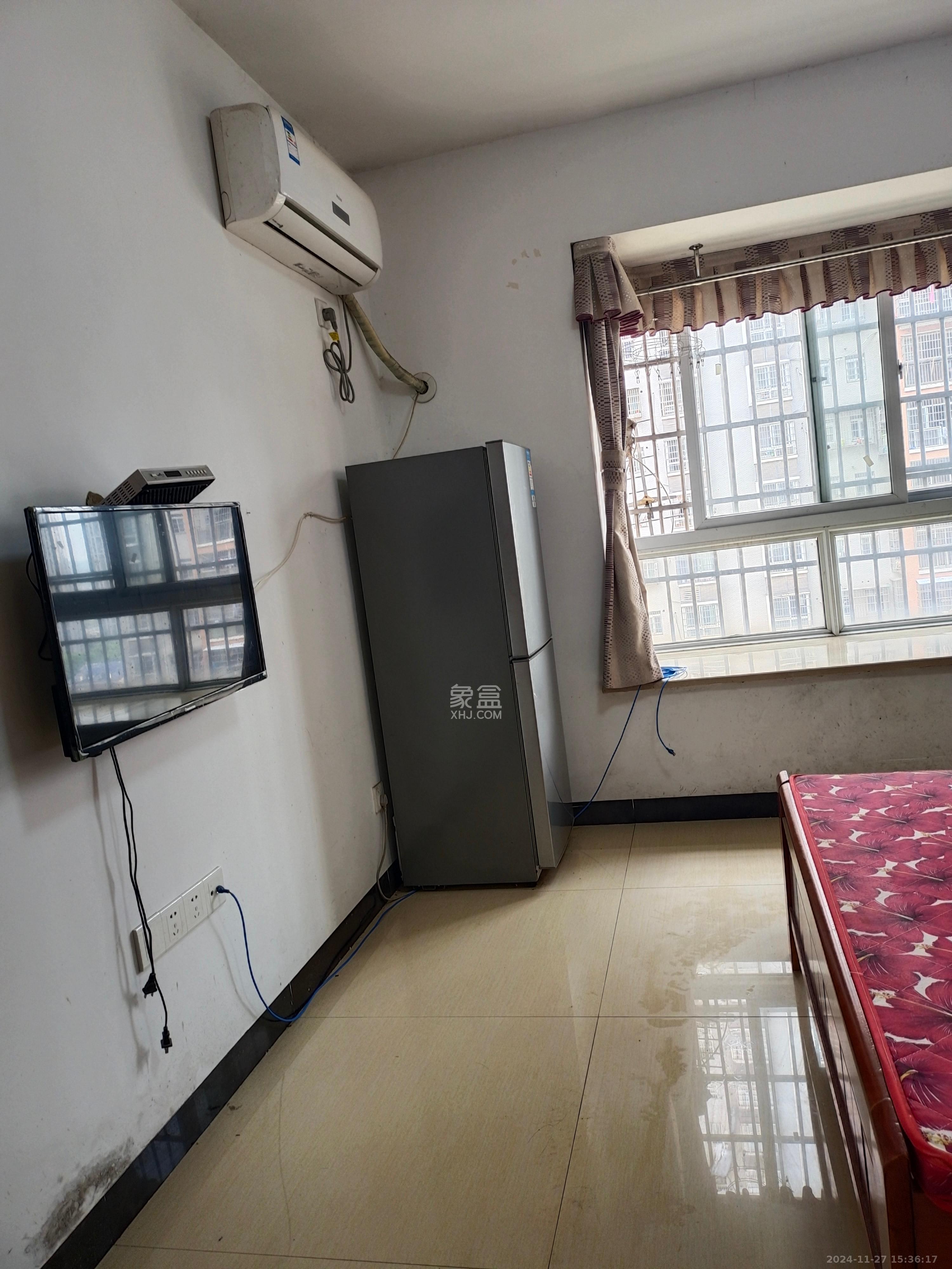 骑龙安置小区 1室1厅1卫 1000.0元/月 骑龙安置小区 1室1厅1卫 1000.0元/月室内图