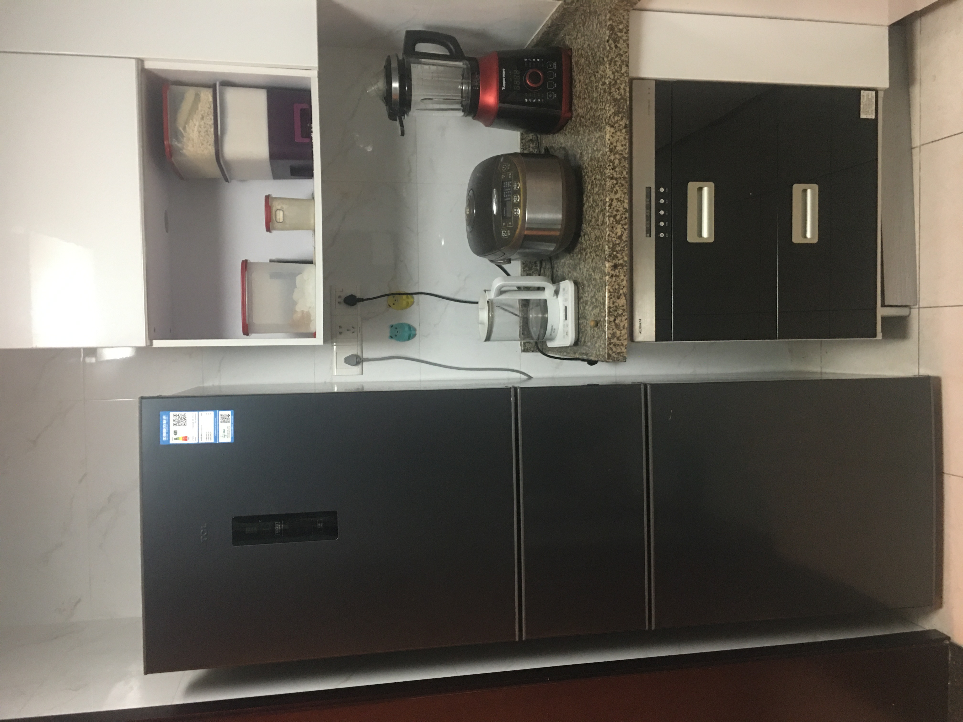 恒大华府 2室1厅1卫 58.0万 恒大华府 2室1厅1卫 58.0万客厅