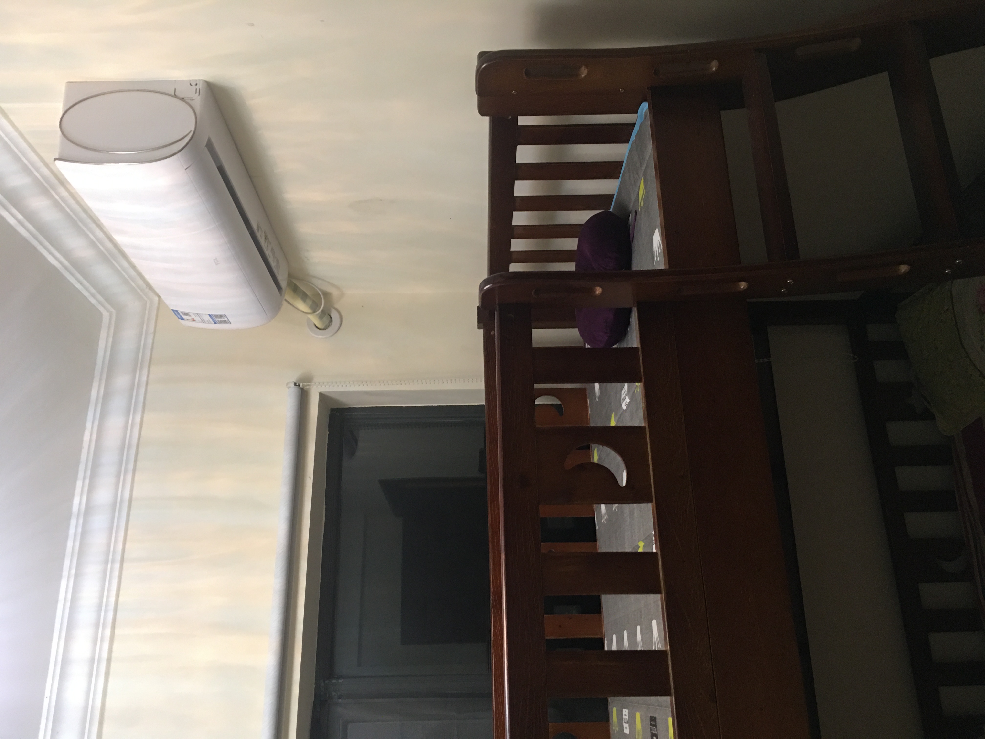 恒大华府 2室1厅1卫 58.0万 恒大华府 2室1厅1卫 58.0万客厅