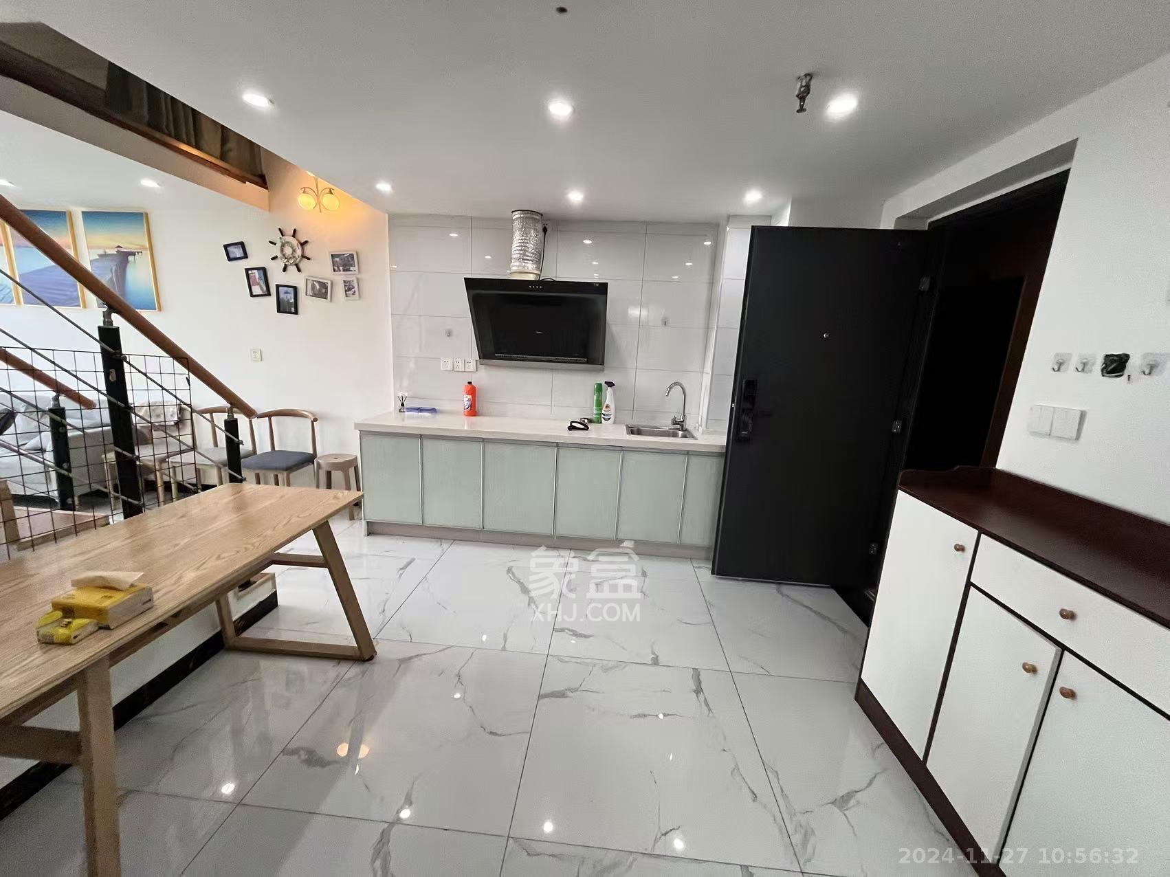 芙蓉万国城MOMA(卓越汇富苑) 1室1厅1卫 1800.0元/月 芙蓉万国城MOMA(卓越汇富苑) 1室1厅1卫 1800.0元/月室内图