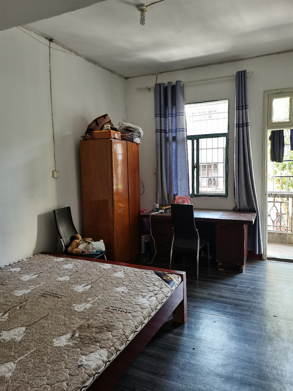 冶金局小区 3室2厅2卫 1000.0元/月 冶金局小区 3室2厅2卫 1000.0元/月室内图