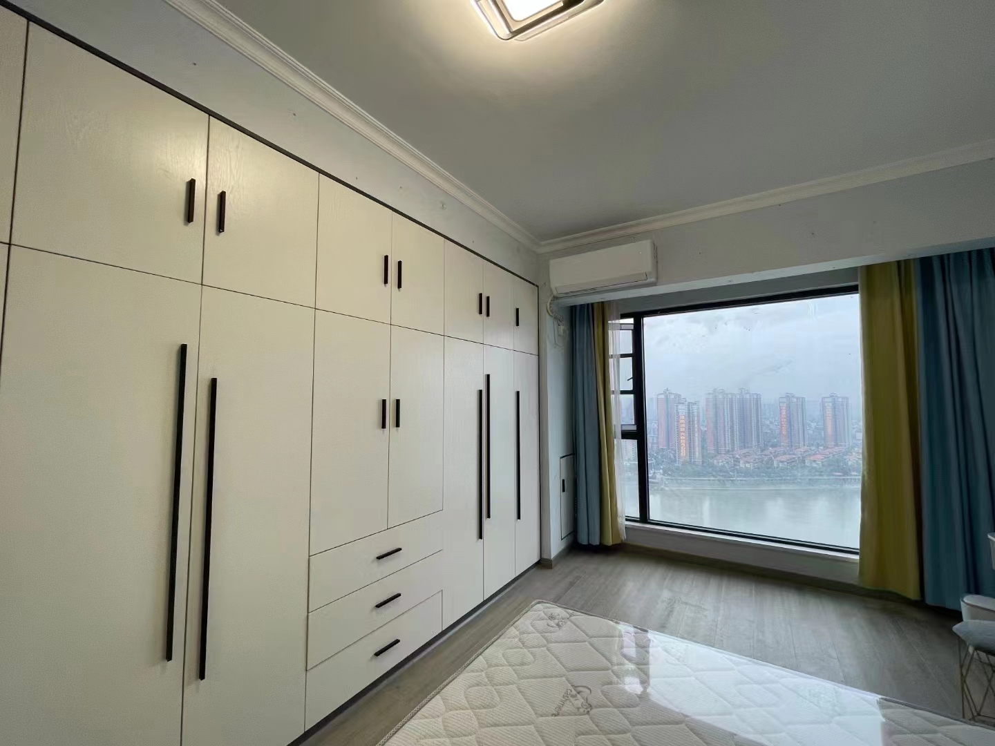 江岸公馆 1室1厅2卫 2000.0元/月 江岸公馆 1室1厅2卫 2000.0元/月室内图