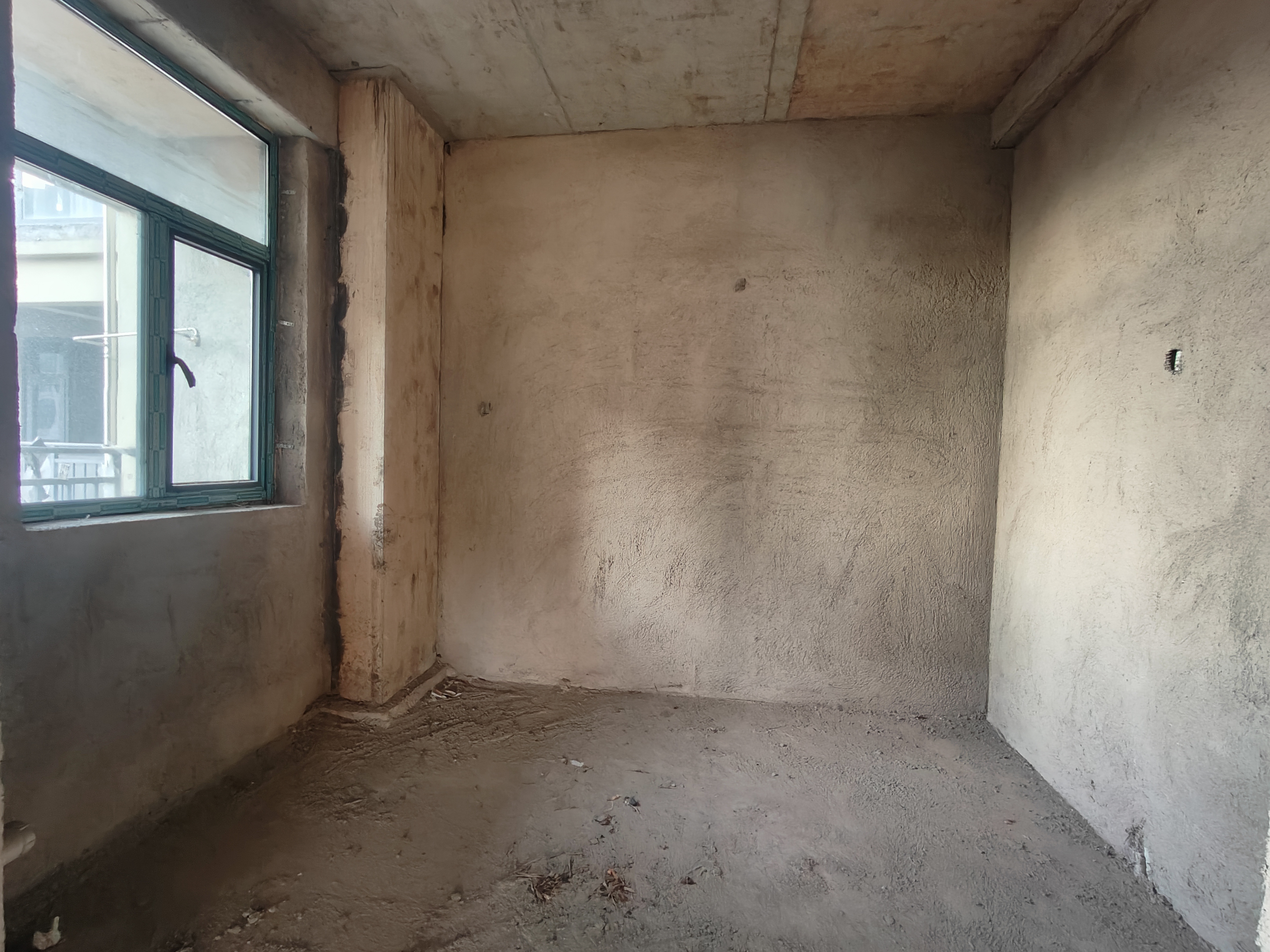 阳光时代  5室2厅2卫    120.0万客厅