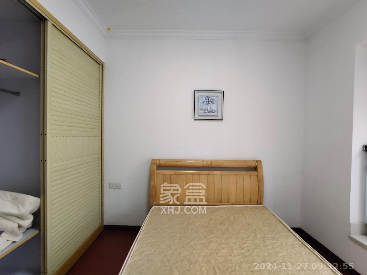 藏珑湖上国际花园 4室2厅2卫 3600.0元/月 藏珑湖上国际花园 4室2厅2卫 3600.0元/月室内图