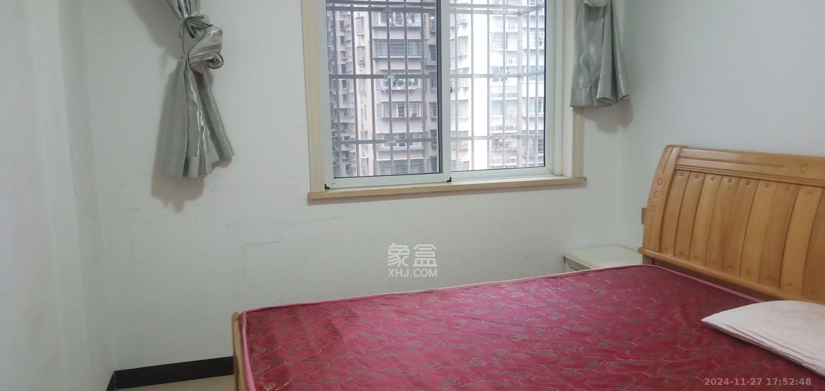 龙凤安置小区  2室2厅1卫    1800.0元/月 龙凤安置小区  2室2厅1卫    1800.0元/月室内图