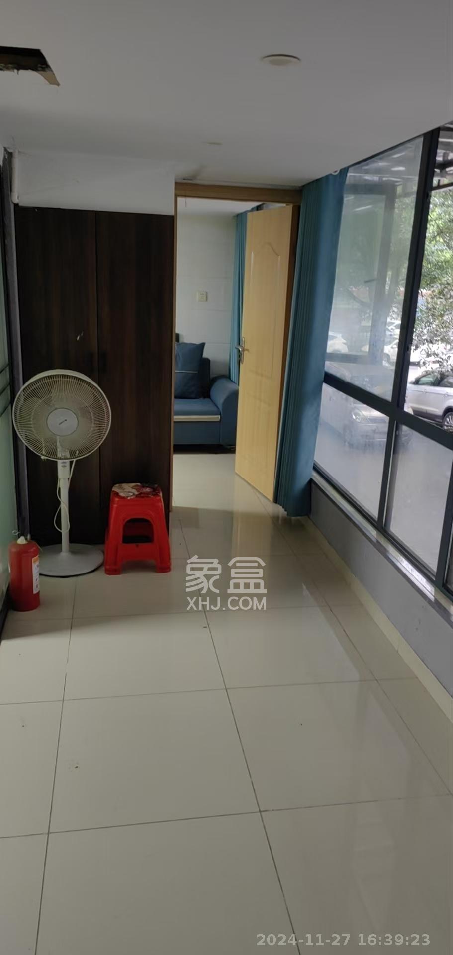 松雅安置小区 1室0厅0卫 3700.0元/月 松雅安置小区 1室0厅0卫 3700.0元/月室内图