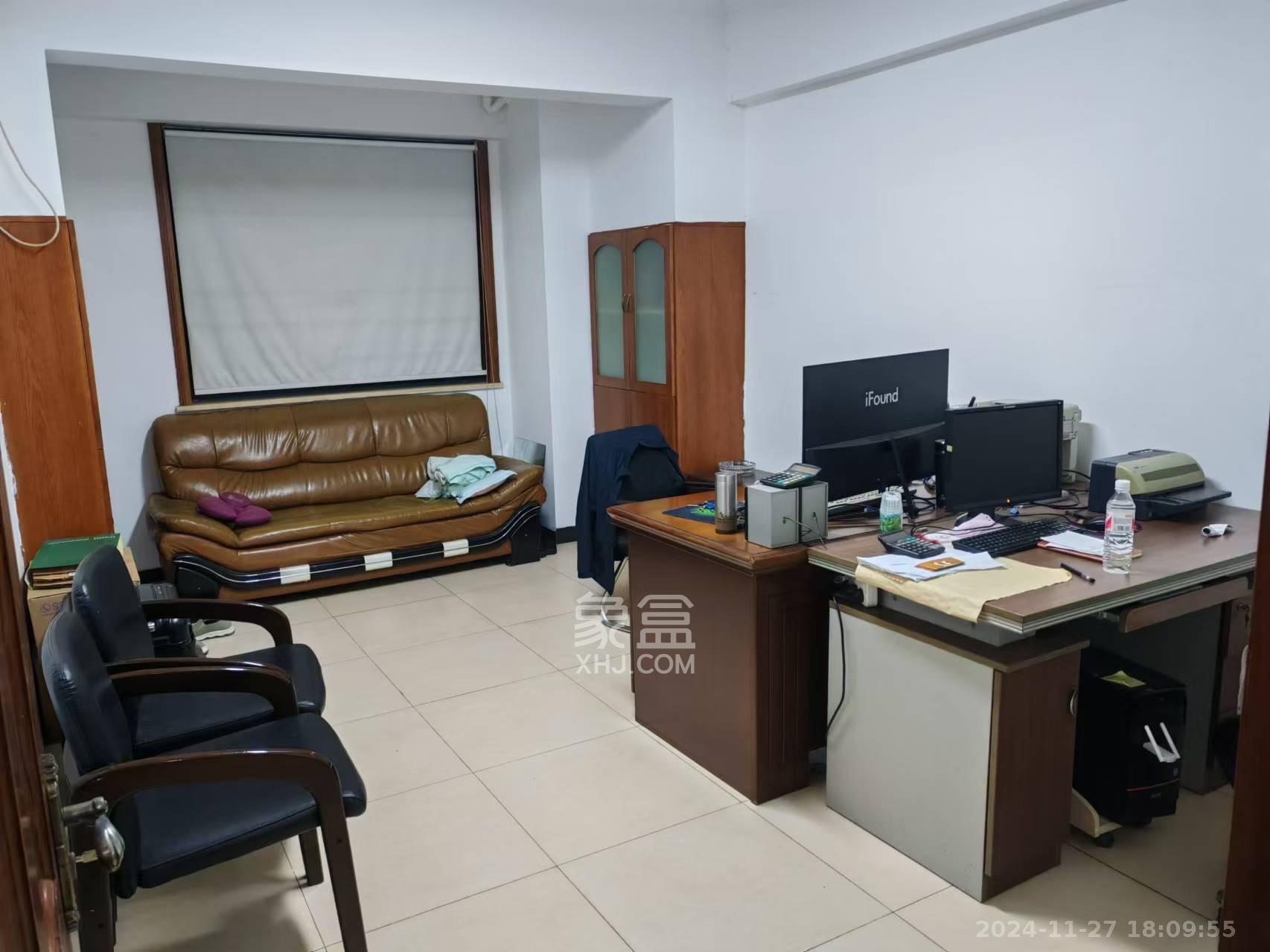 阳光锦城 1室1厅1卫 1800.0元/月 阳光锦城 1室1厅1卫 1800.0元/月室内图