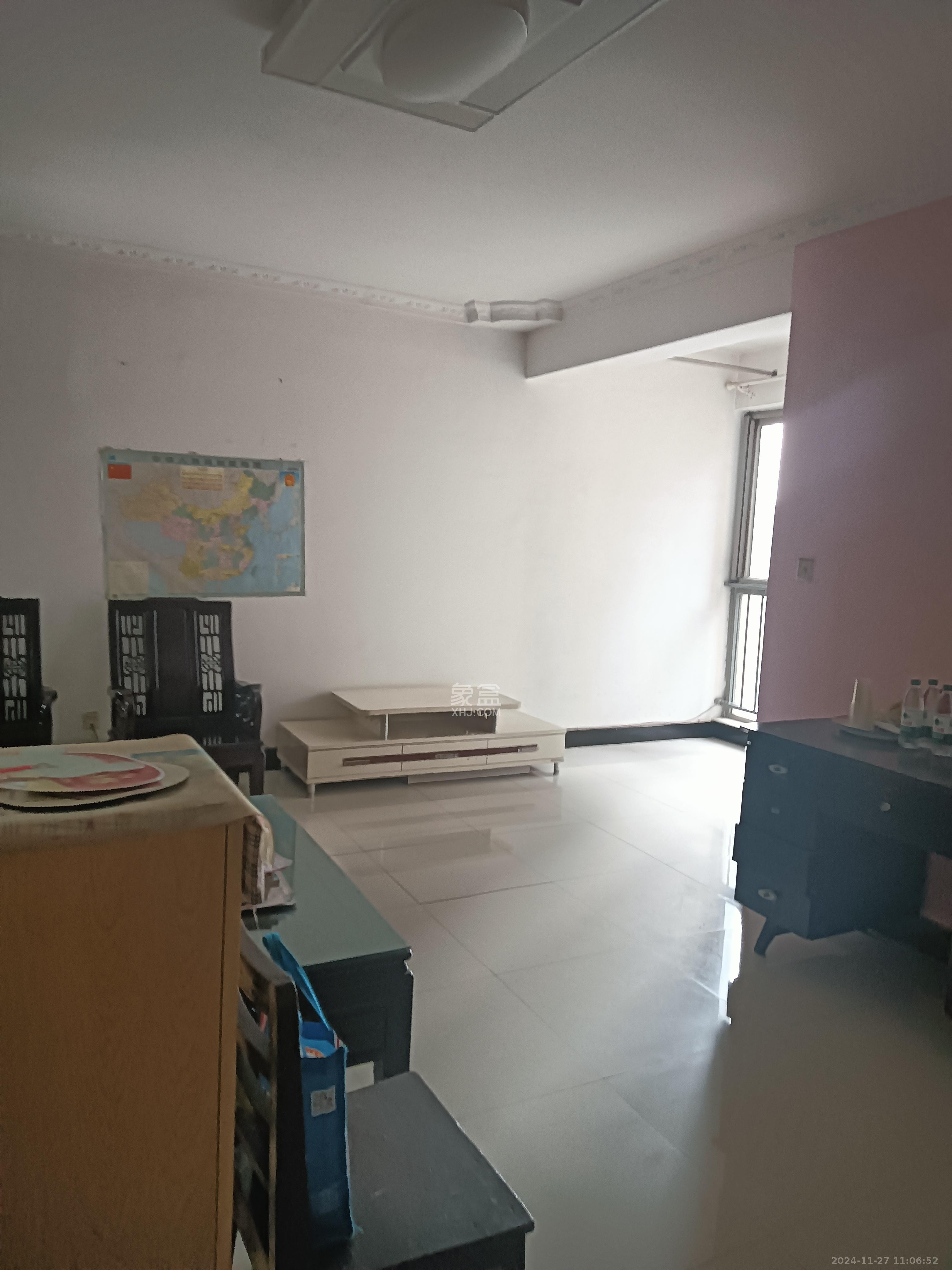 怡海星城 2室2厅1卫 1600.0元/月 怡海星城 2室2厅1卫 1600.0元/月室内图