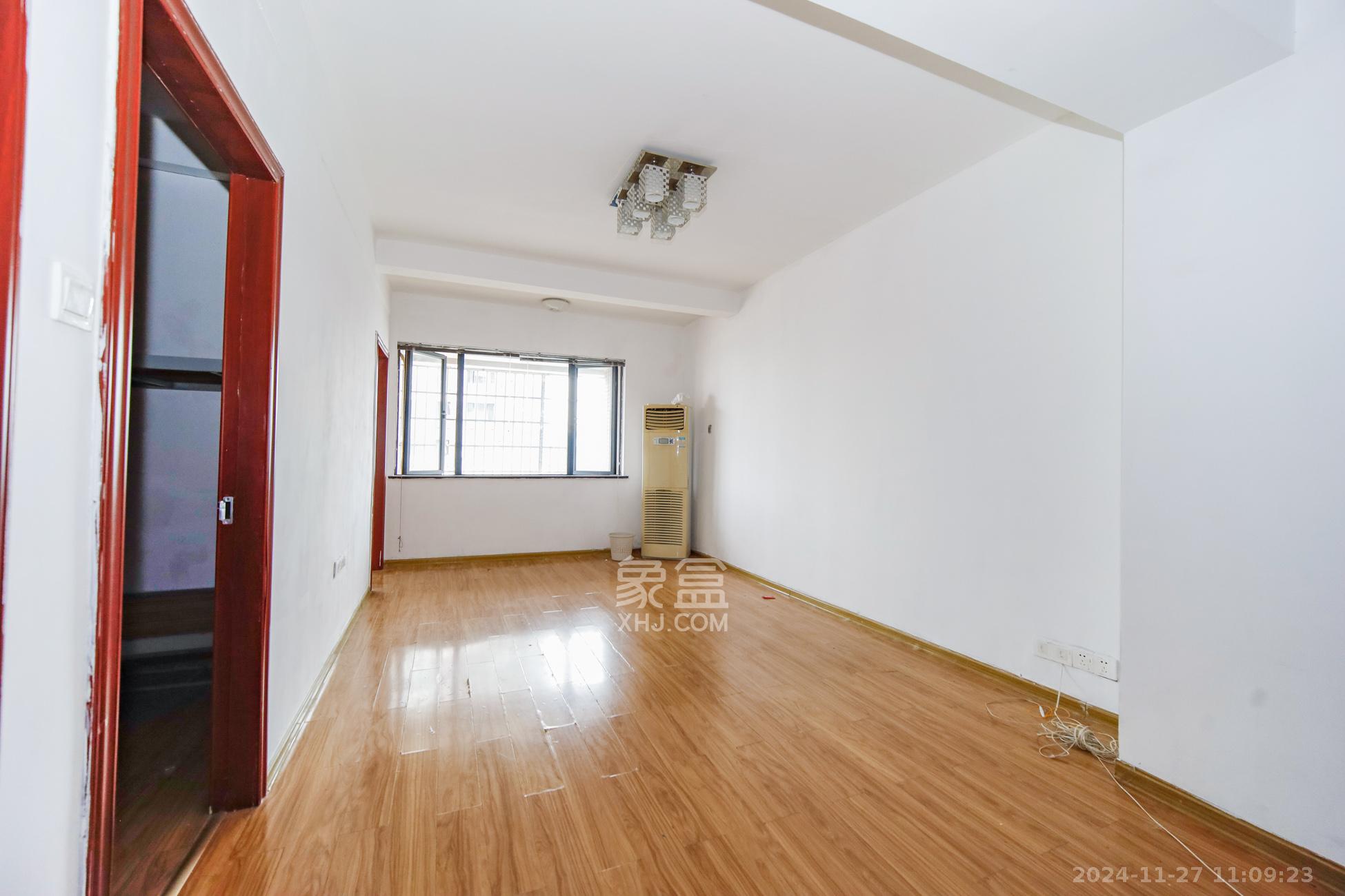 亚商国际 1室1厅1卫 1800.0元/月 亚商国际 1室1厅1卫 1800.0元/月室内图