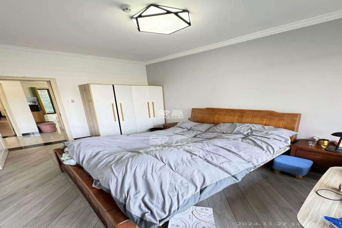 天翼花园(中国电信单位房)  3室2厅2卫    2950.0元/月 天翼花园(中国电信单位房)  3室2厅2卫    2950.0元/月室内图