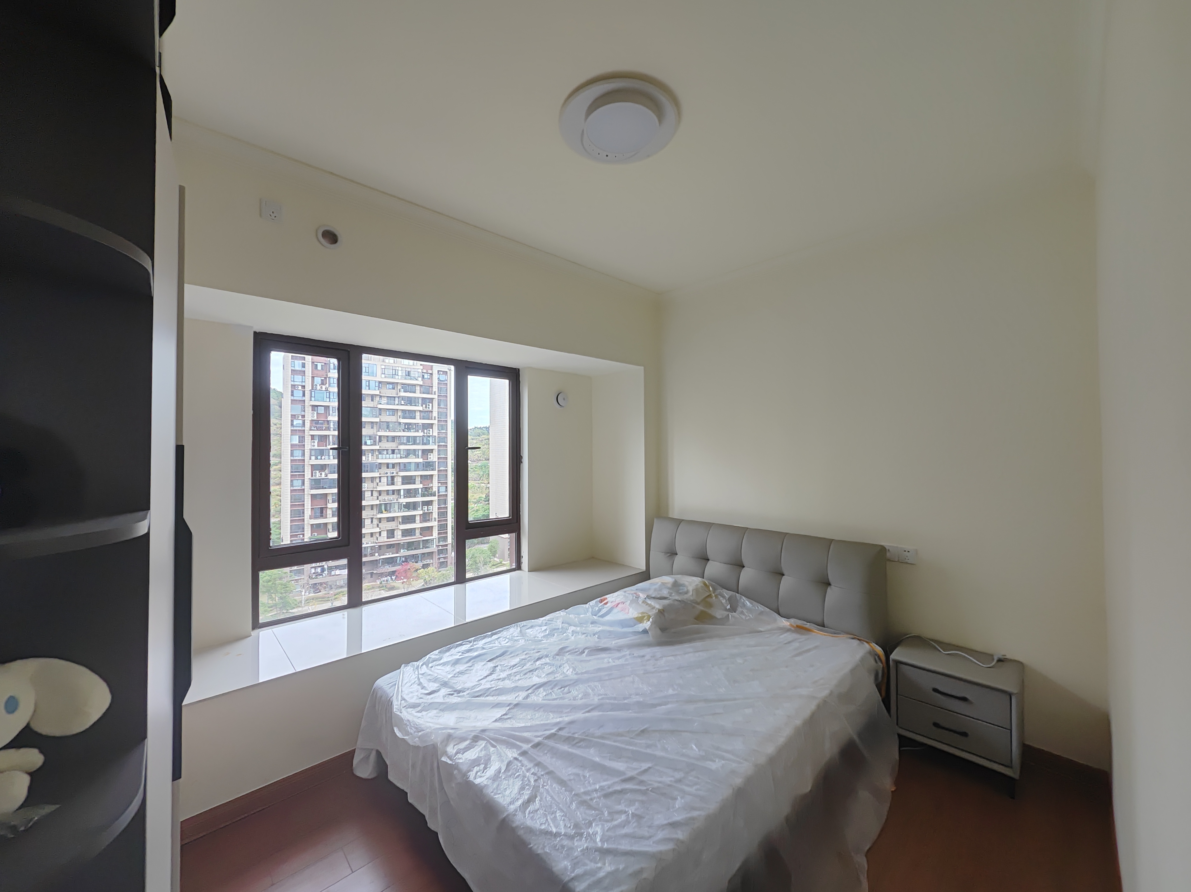 碧桂园豪园-二期  3室2厅2卫   72.80万 碧桂园豪园-二期  3室2厅2卫   72.80万客厅