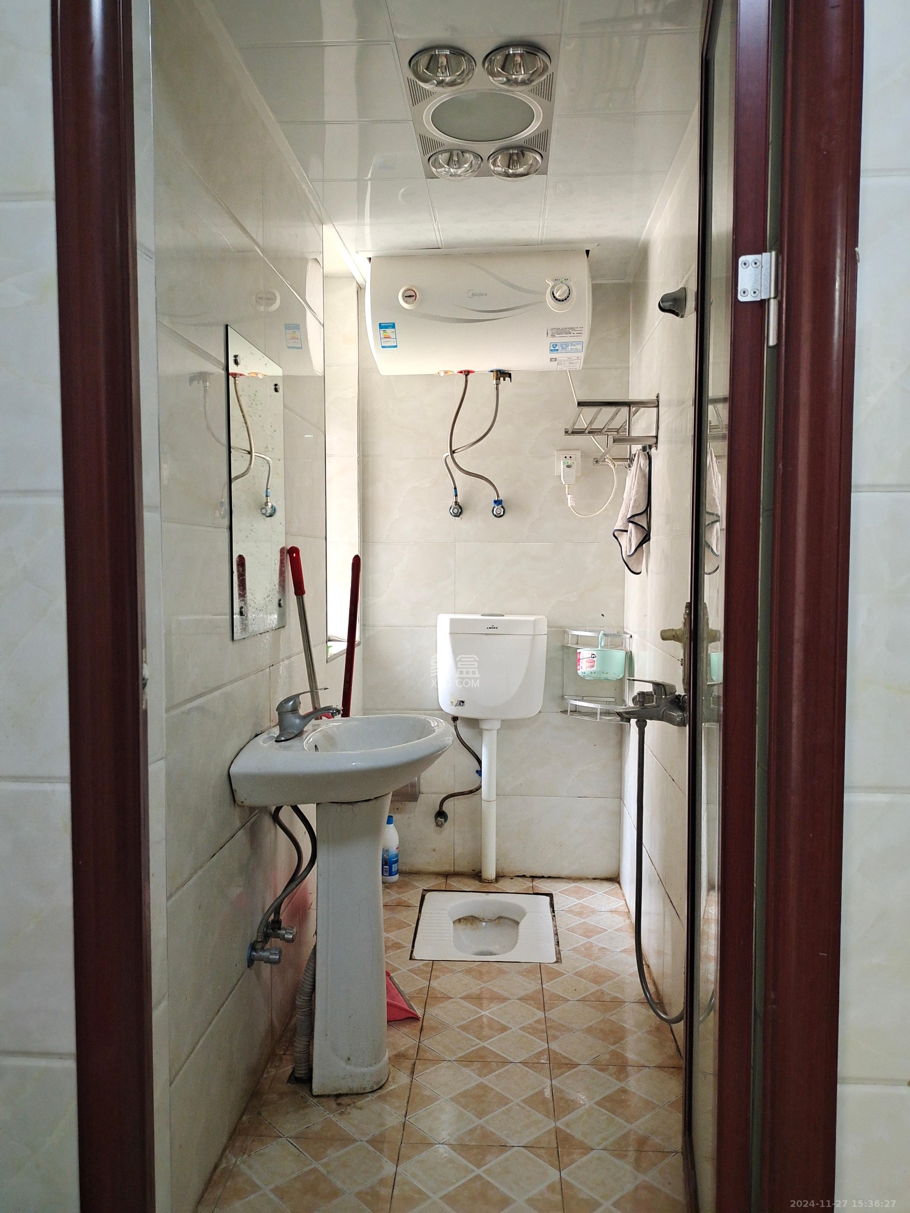 骑龙安置小区 1室1厅1卫 1000.0元/月 骑龙安置小区 1室1厅1卫 1000.0元/月室内图