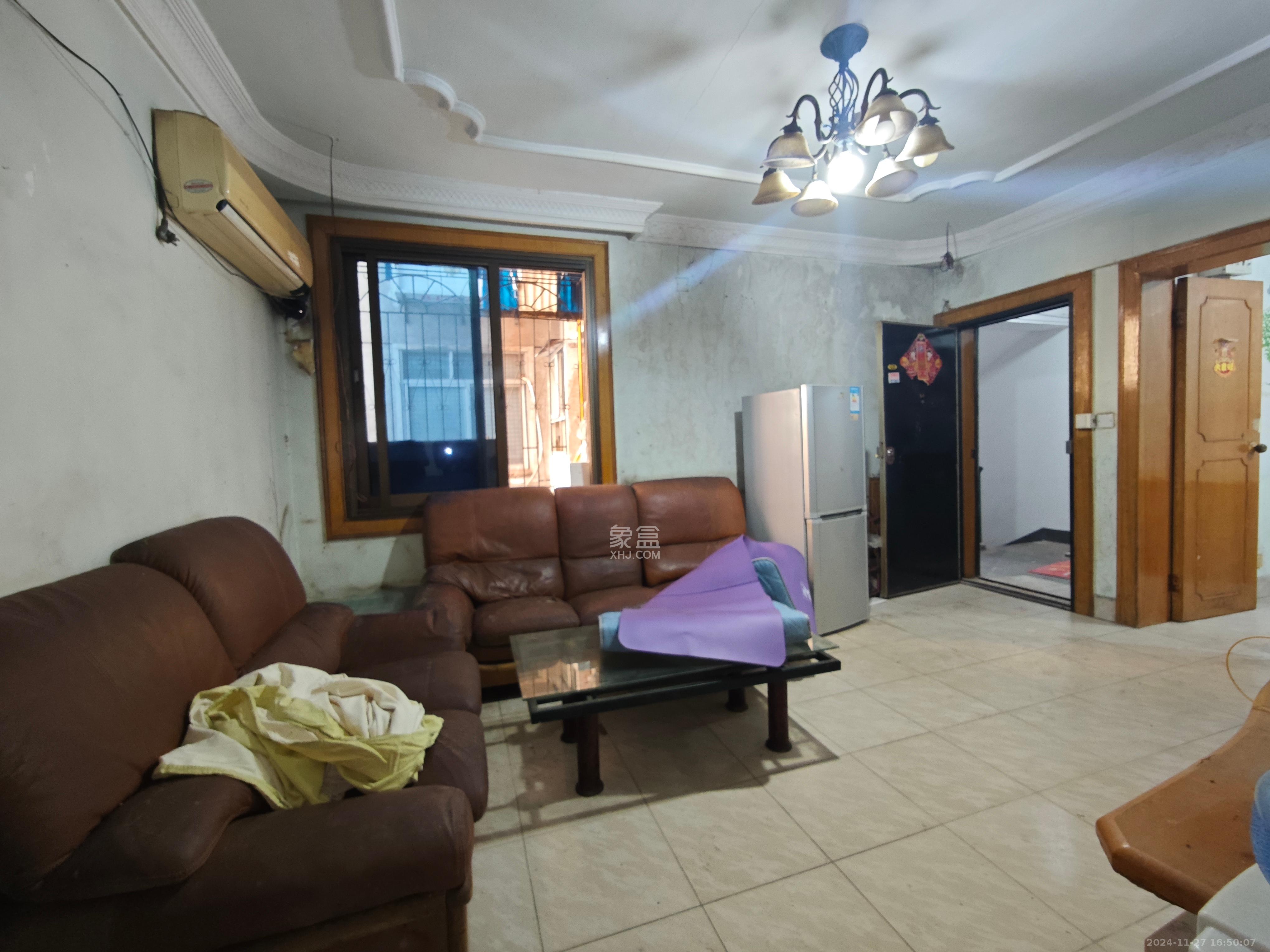 富雅坪社区(红墙巷) 3室1厅1卫 2400.0元/月 富雅坪社区(红墙巷) 3室1厅1卫 2400.0元/月室内图