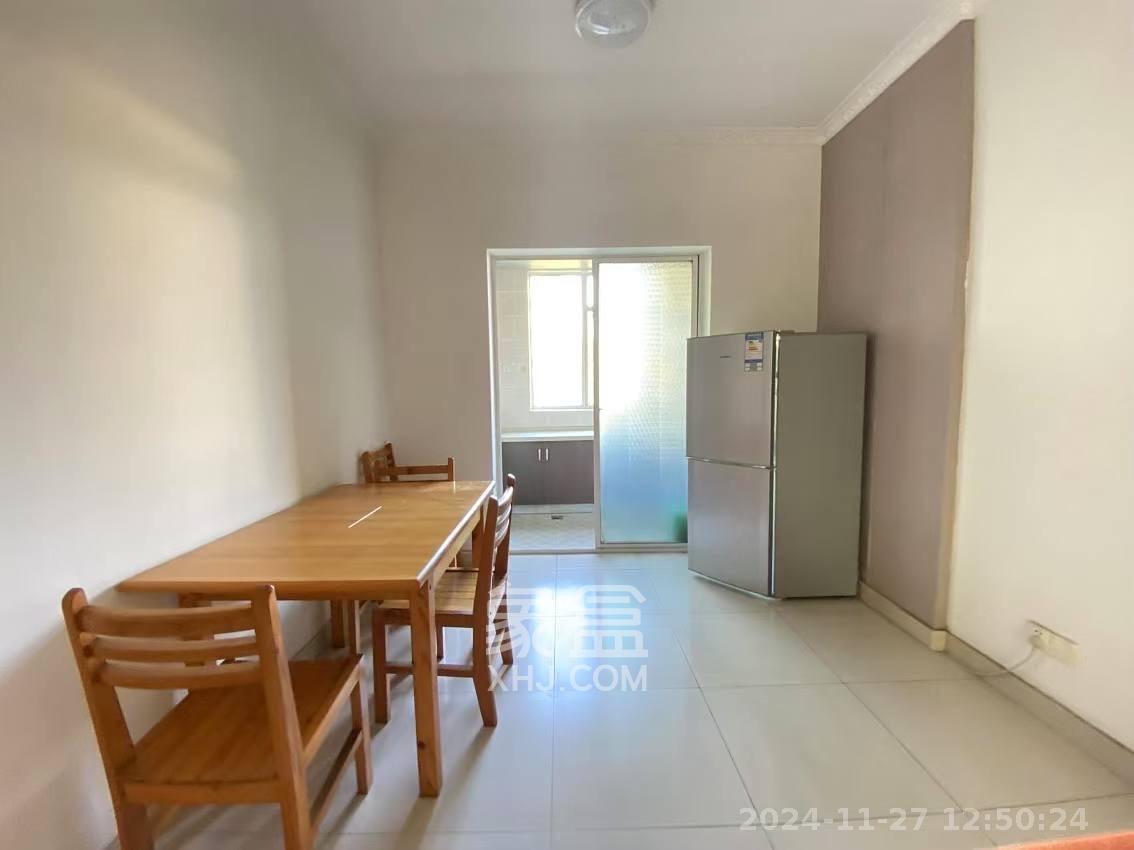 麓山枫情  2室1厅1卫    2200.0元/月室内图