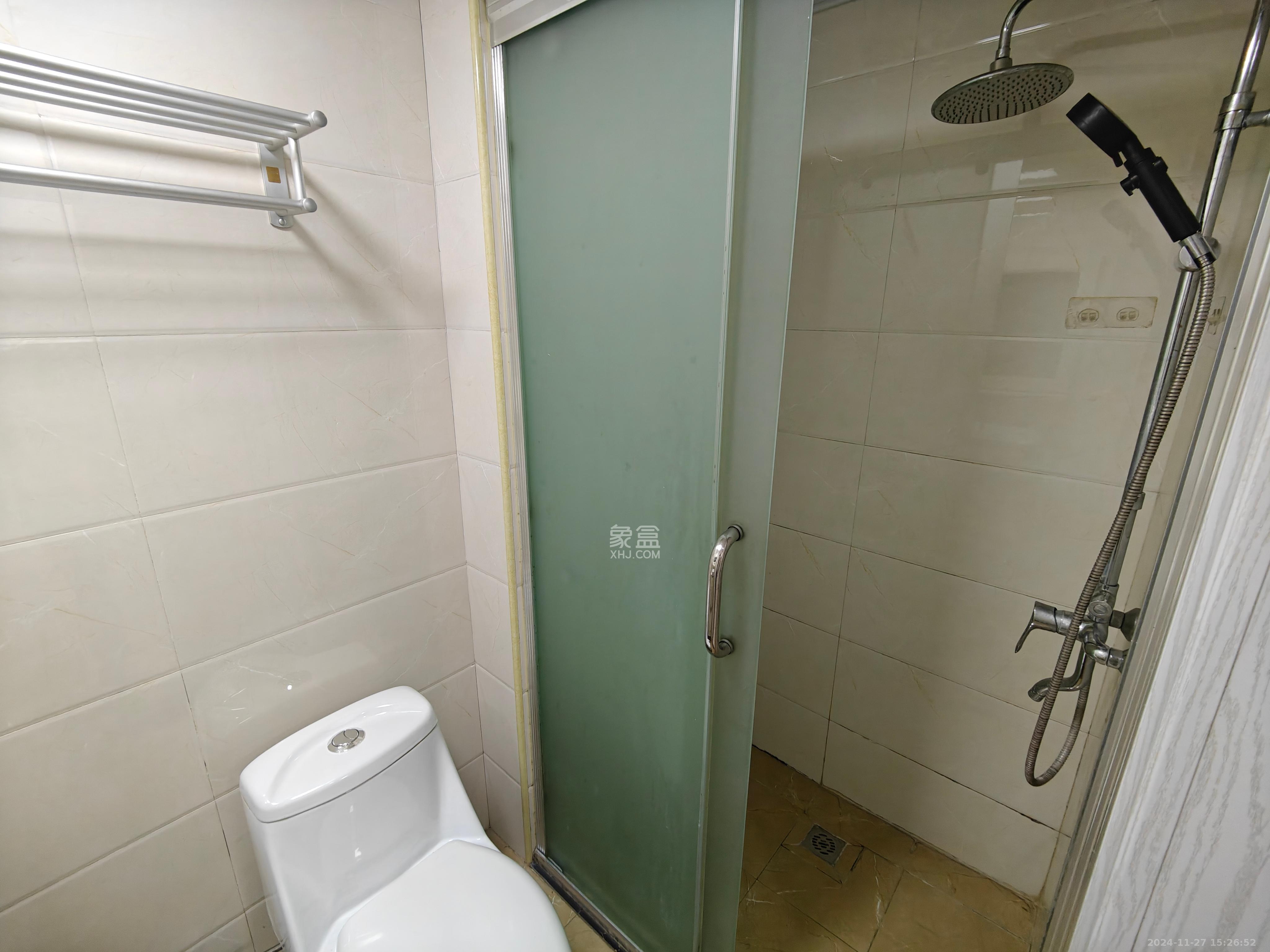 钰龙天下二期(钰龙佳园)  1室1厅1卫    1350.0元/月 钰龙天下二期(钰龙佳园)  1室1厅1卫    1350.0元/月室内图