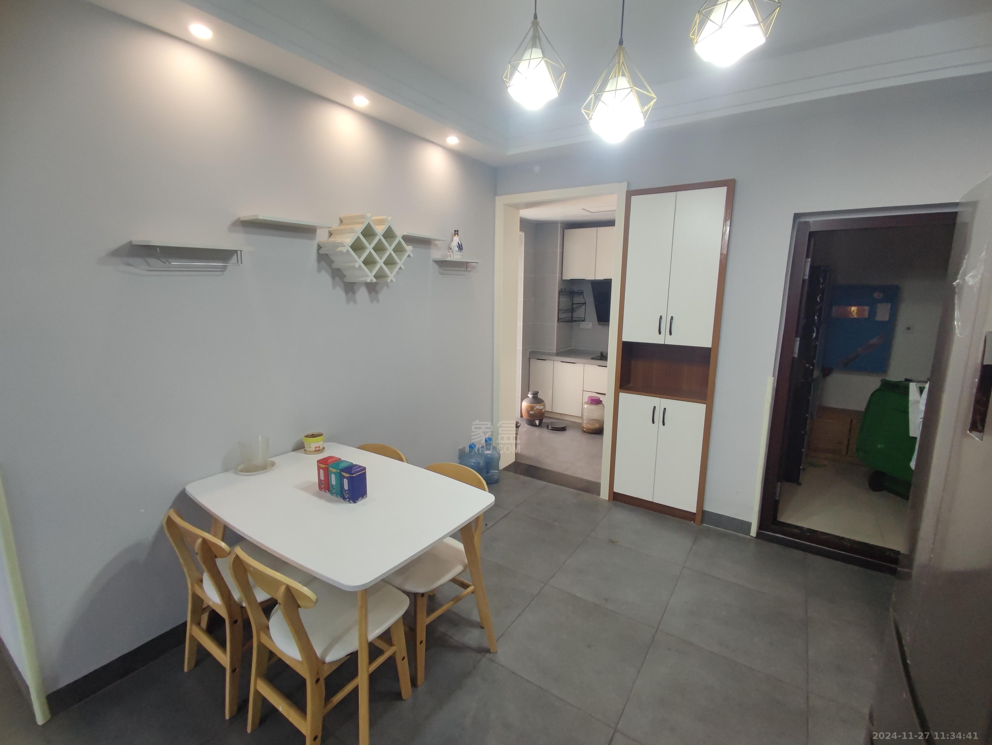 山水洲城华晨第一城 2室2厅1卫 1800.0元/月 山水洲城华晨第一城 2室2厅1卫 1800.0元/月室内图