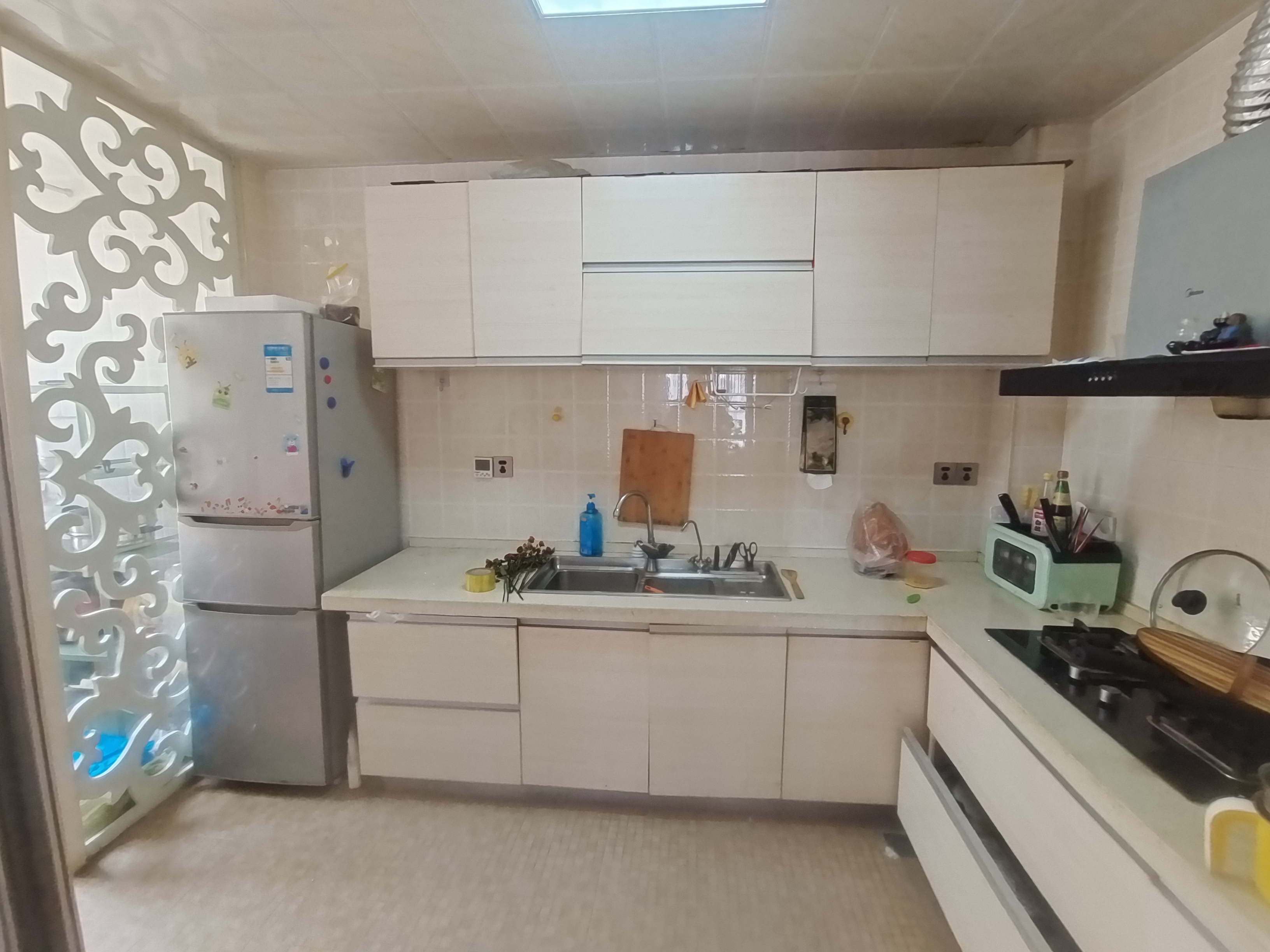 吉泰丽园 3室2厅2卫 65.0万 吉泰丽园 3室2厅2卫 65.0万客厅