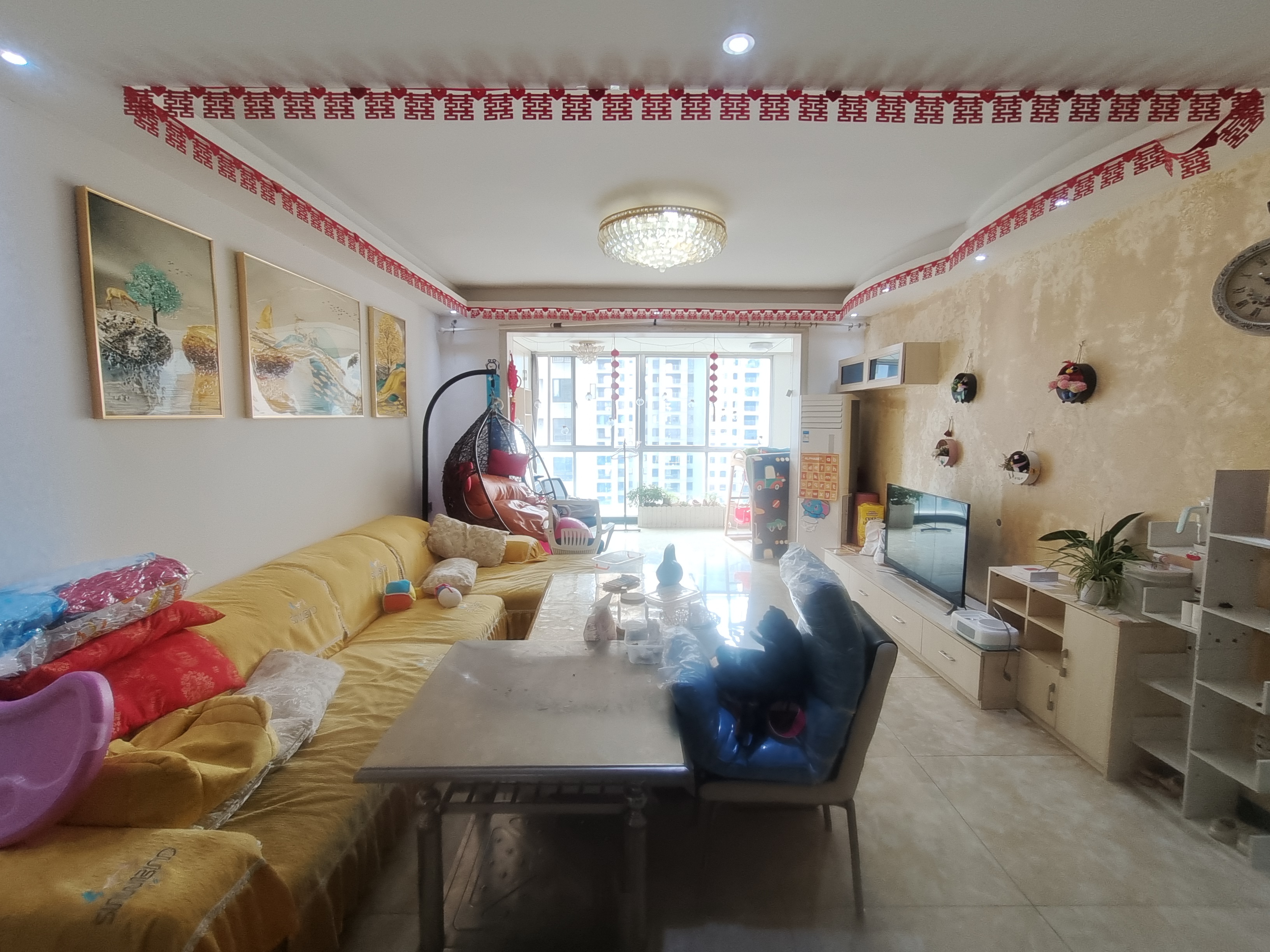 吉泰丽园 3室2厅2卫 65.0万 吉泰丽园 3室2厅2卫 65.0万客厅