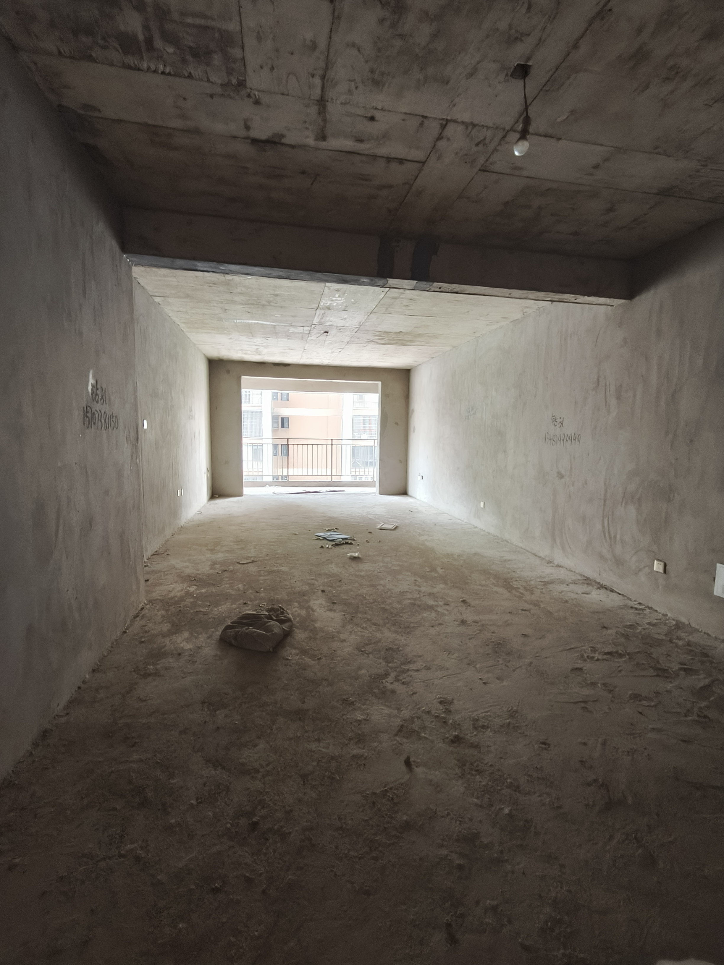 株山国际世家 3室2厅2卫 59.8万 株山国际世家 3室2厅2卫 59.8万客厅