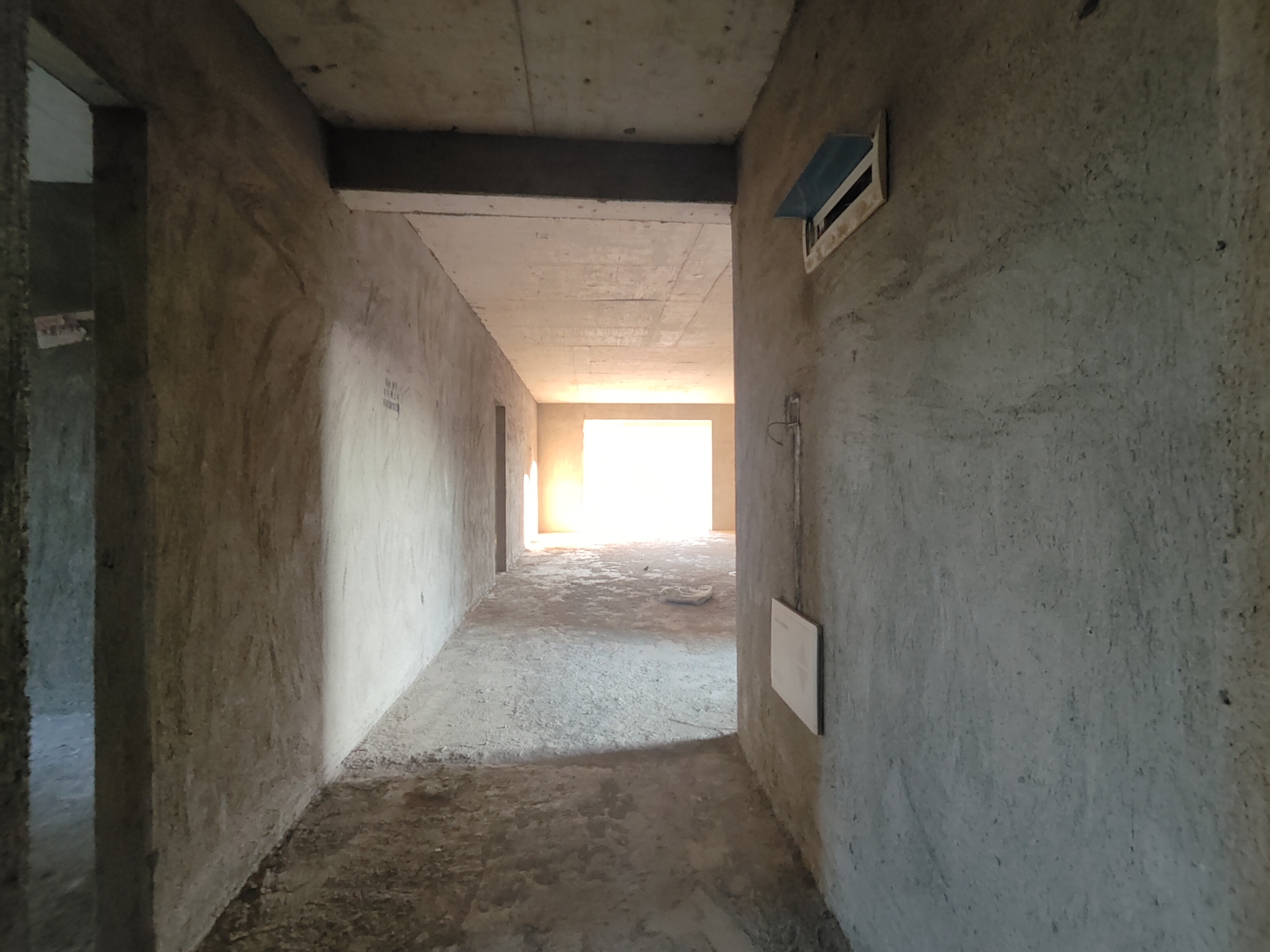 阳光时代 5室2厅2卫 120.0万 阳光时代 5室2厅2卫 120.0万客厅