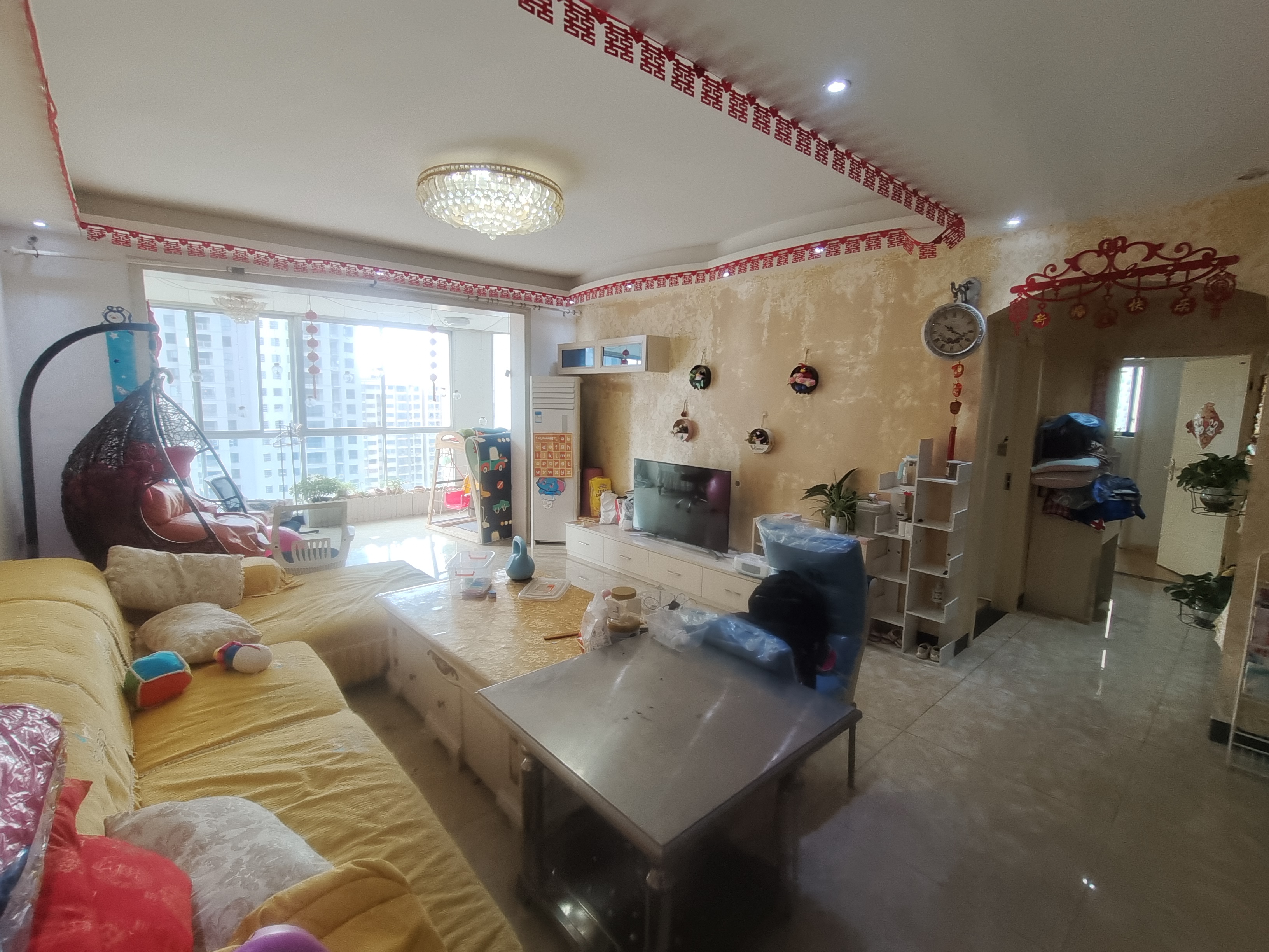 吉泰丽园 3室2厅2卫 65.0万 吉泰丽园 3室2厅2卫 65.0万客厅