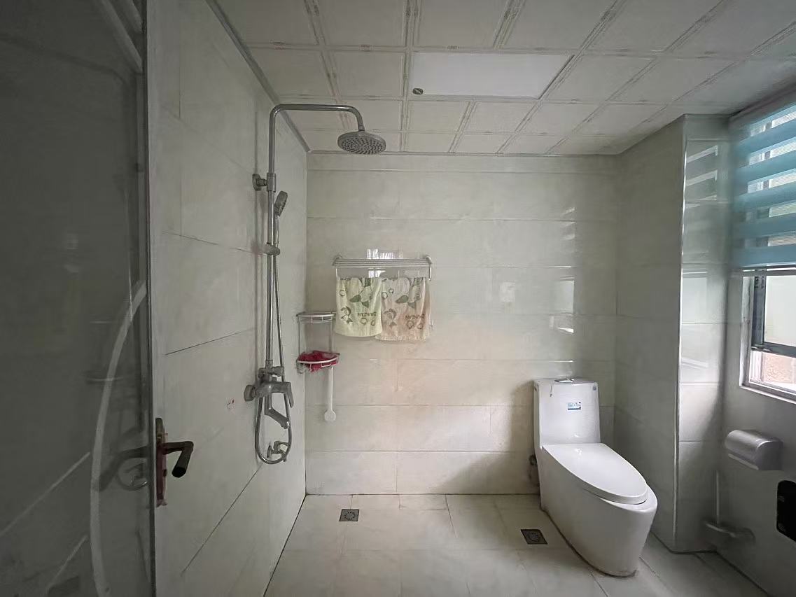 孙水明珠 3室2厅2卫 55.8万 孙水明珠 3室2厅2卫 55.8万客厅