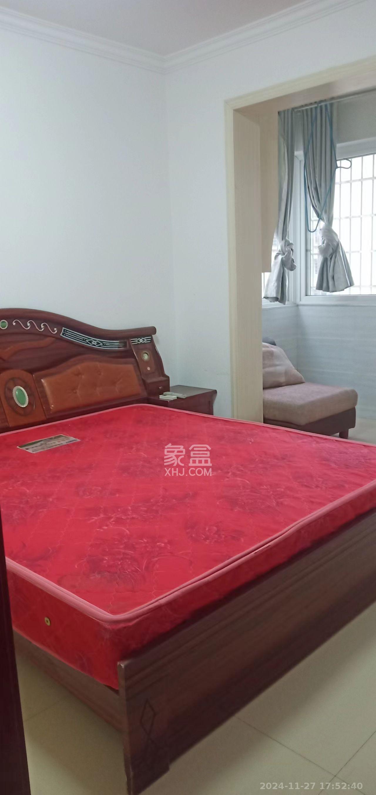 龙凤安置小区  2室2厅1卫    1800.0元/月 龙凤安置小区  2室2厅1卫    1800.0元/月室内图1