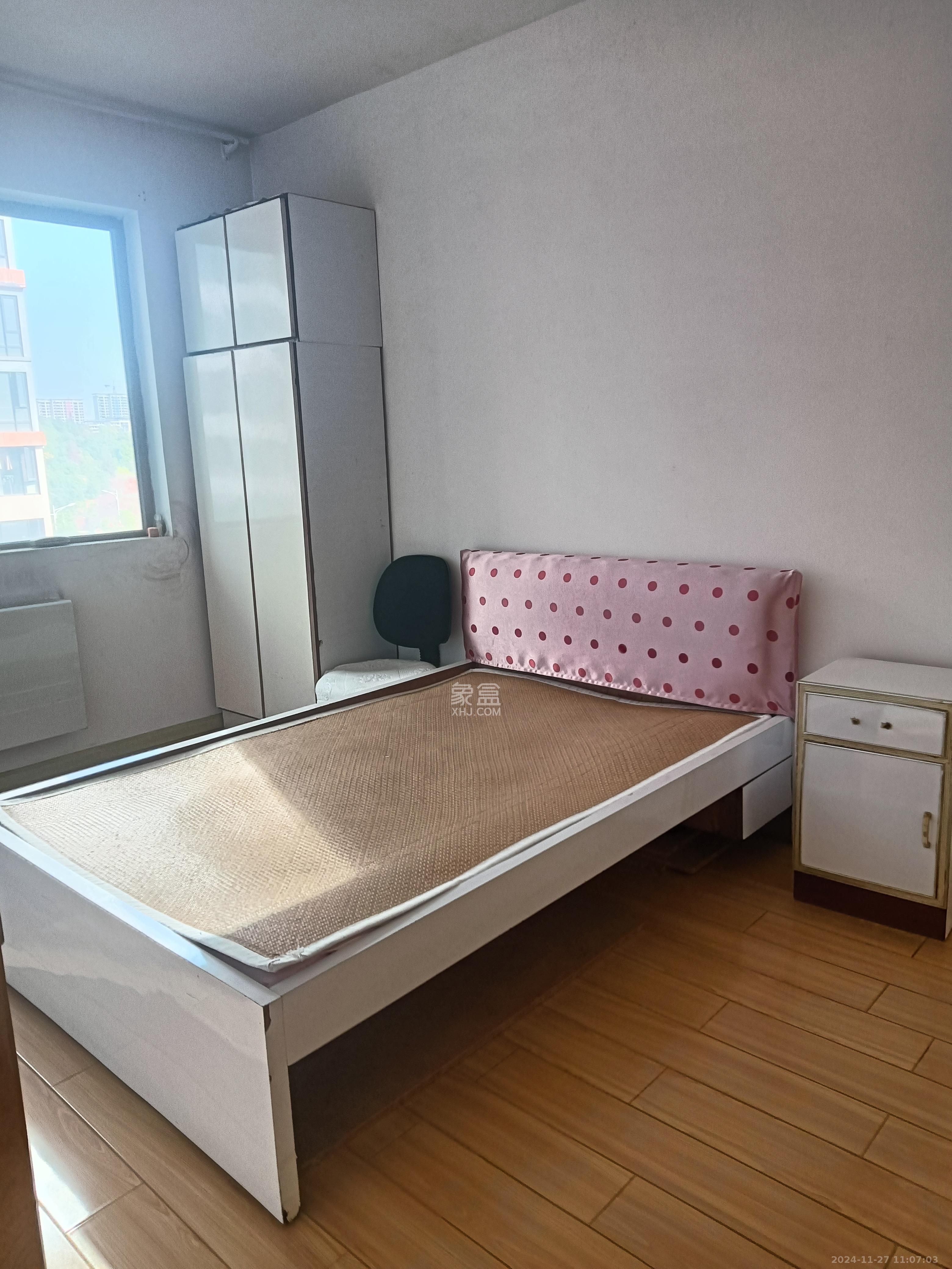 怡海星城 2室2厅1卫 1600.0元/月 怡海星城 2室2厅1卫 1600.0元/月室内图