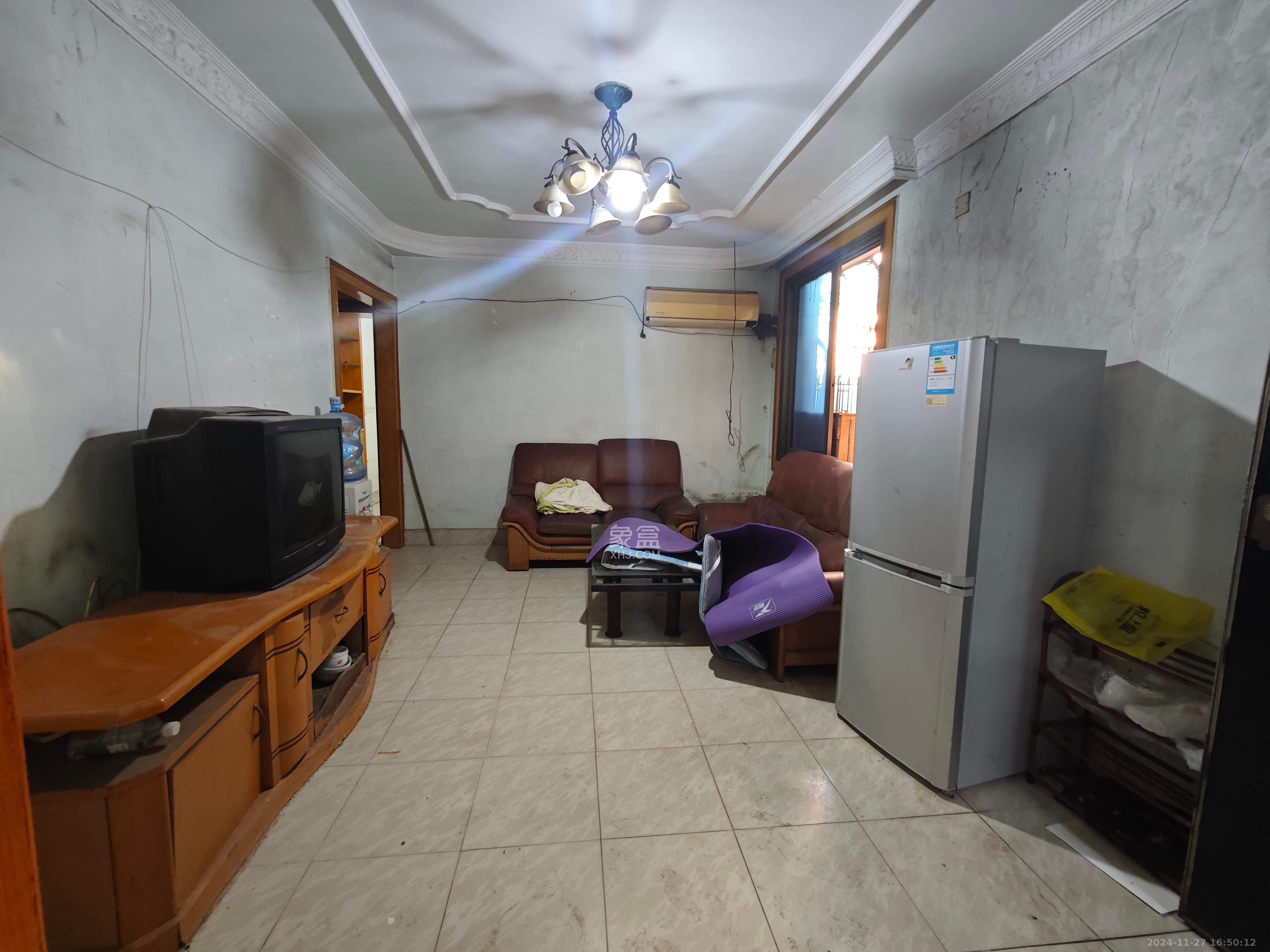 富雅坪社区(红墙巷) 3室1厅1卫 2400.0元/月 富雅坪社区(红墙巷) 3室1厅1卫 2400.0元/月室内图