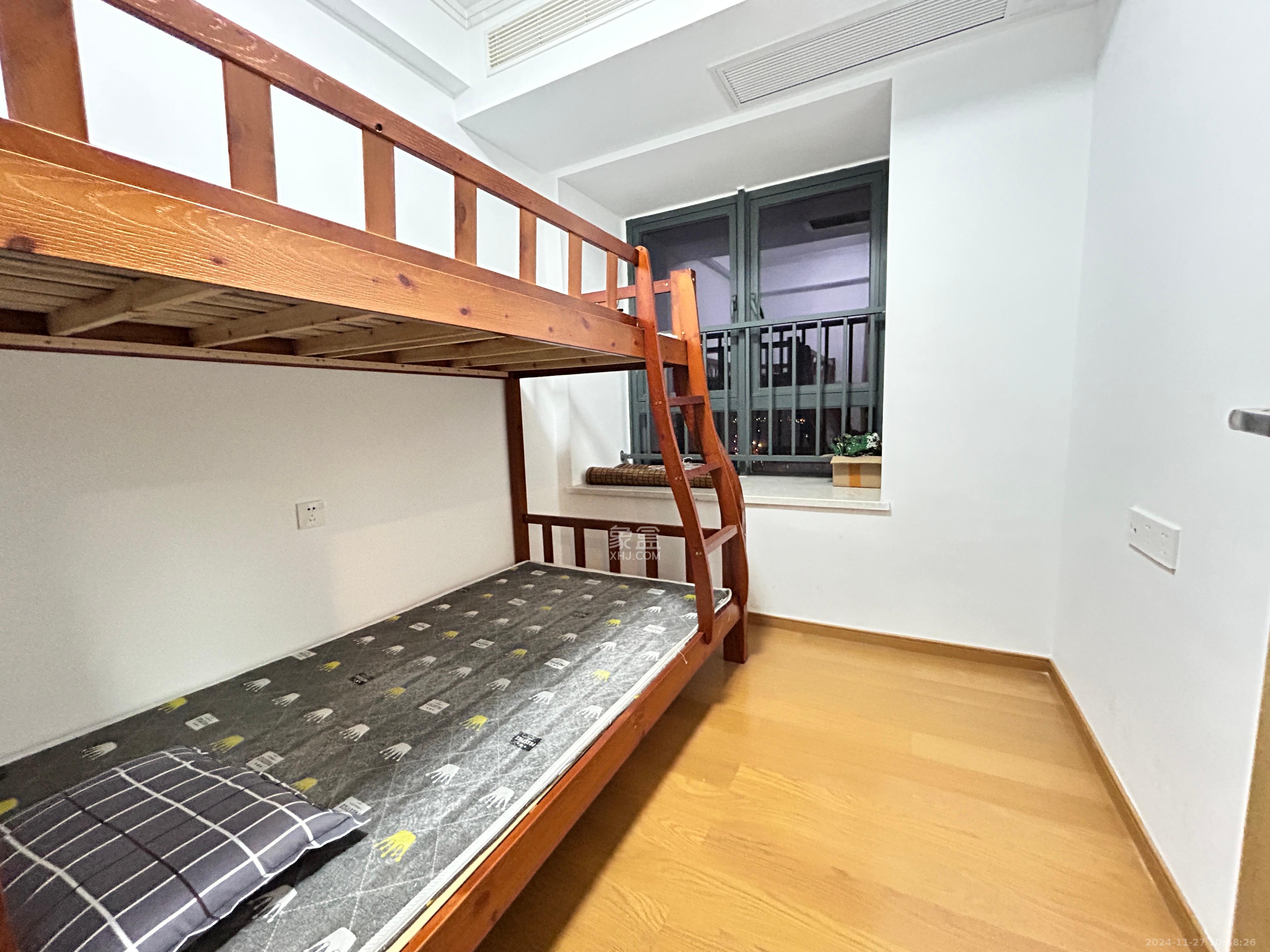 清控湖山雅居南区  3室2厅2卫   2300.00元/月室内图