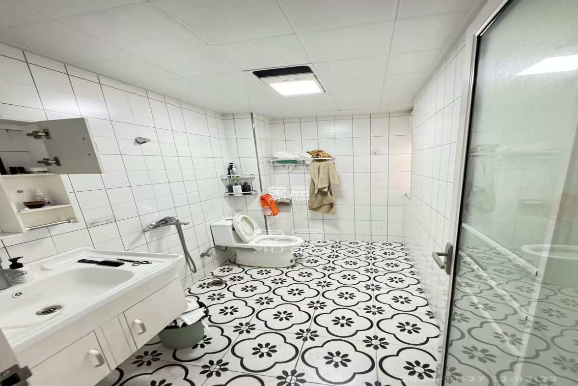 天翼花园(中国电信单位房)  3室2厅2卫    2950.0元/月 天翼花园(中国电信单位房)  3室2厅2卫    2950.0元/月室内图