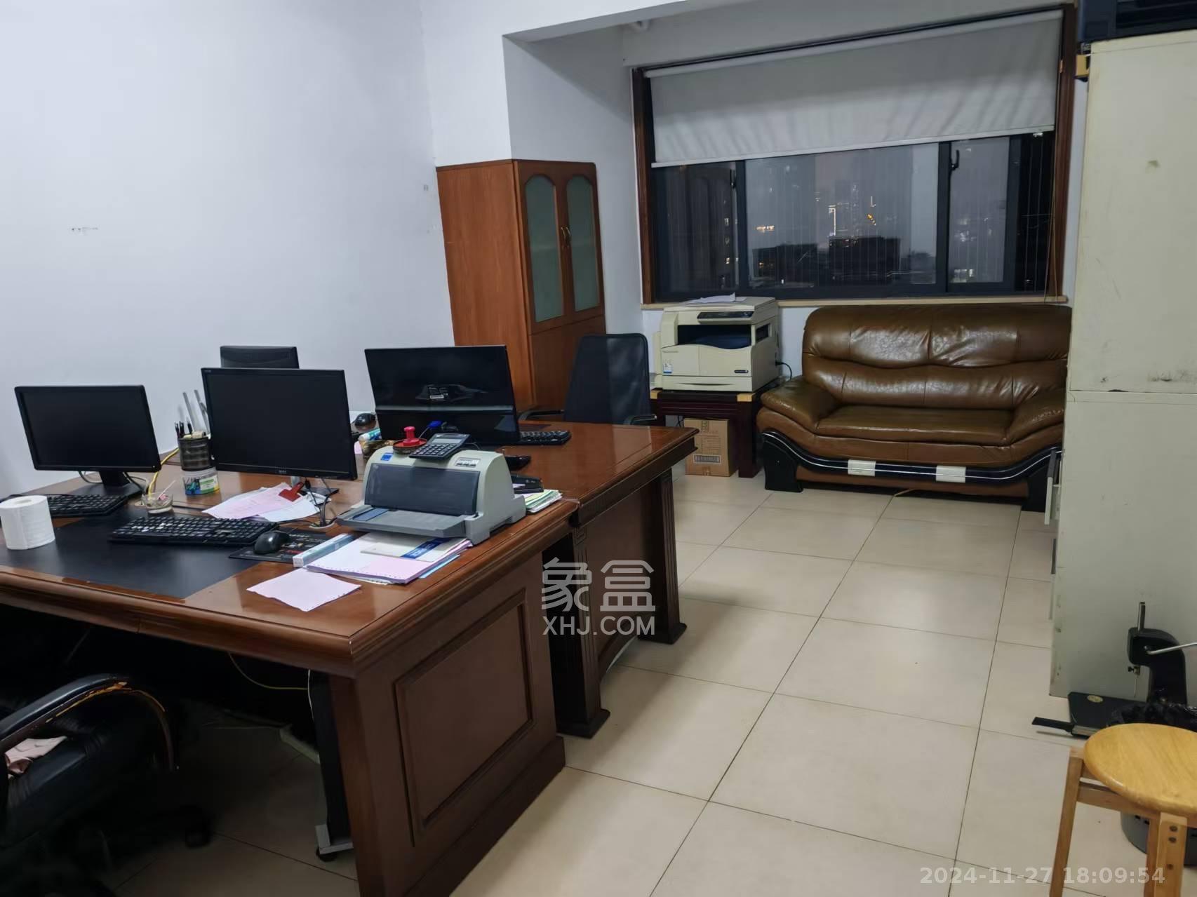 阳光锦城 1室1厅1卫 1800.0元/月 阳光锦城 1室1厅1卫 1800.0元/月室内图