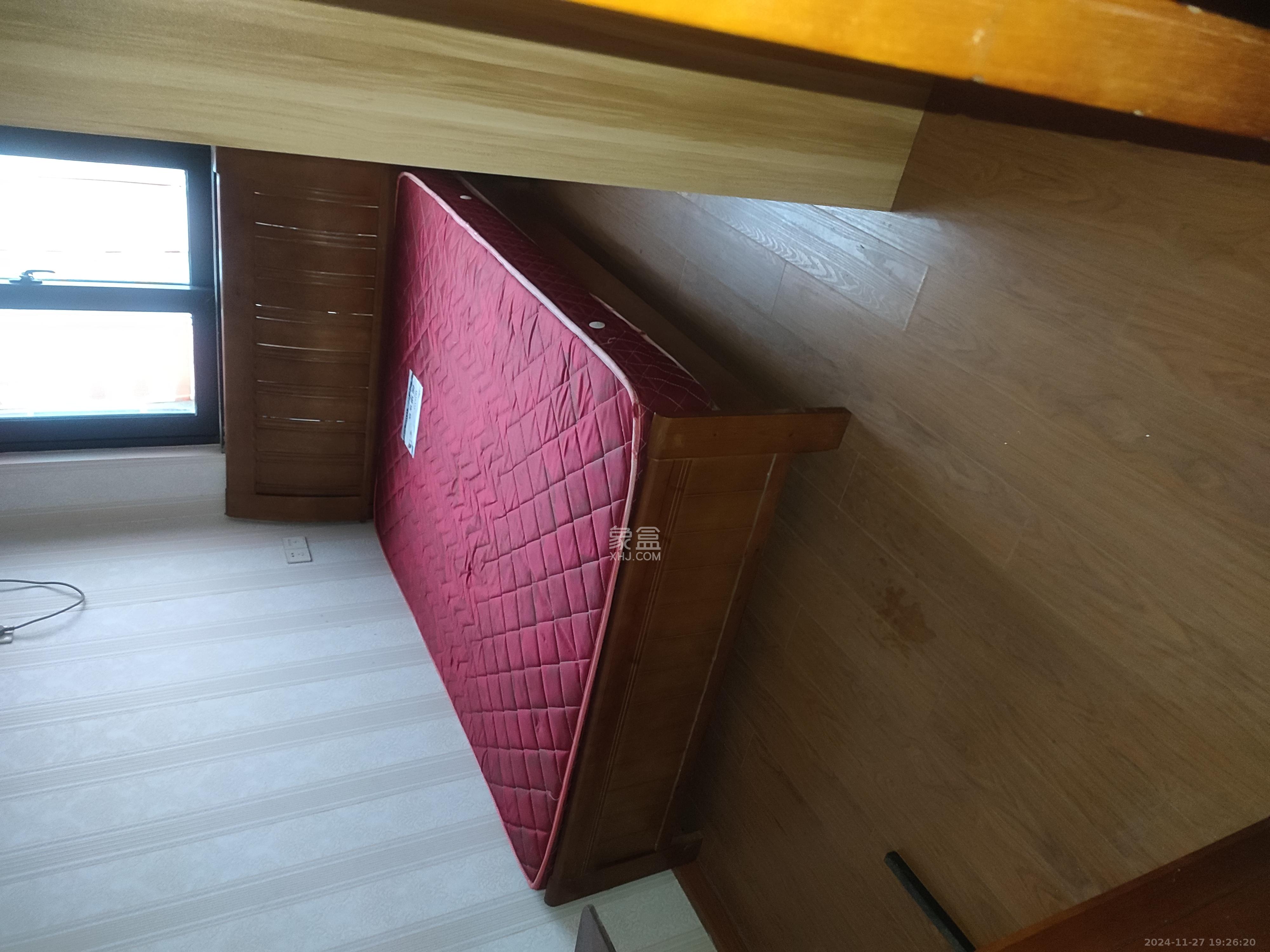 中信凯旋蓝岸（中信新城三期）  3室2厅1卫    1800.0元/月室内图