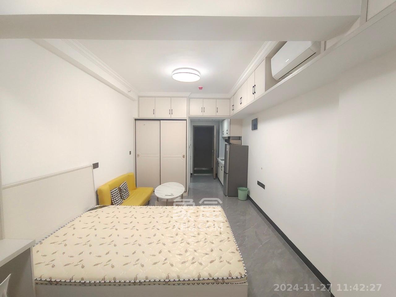 金地铂悦  1室0厅0卫   1300.00元/月