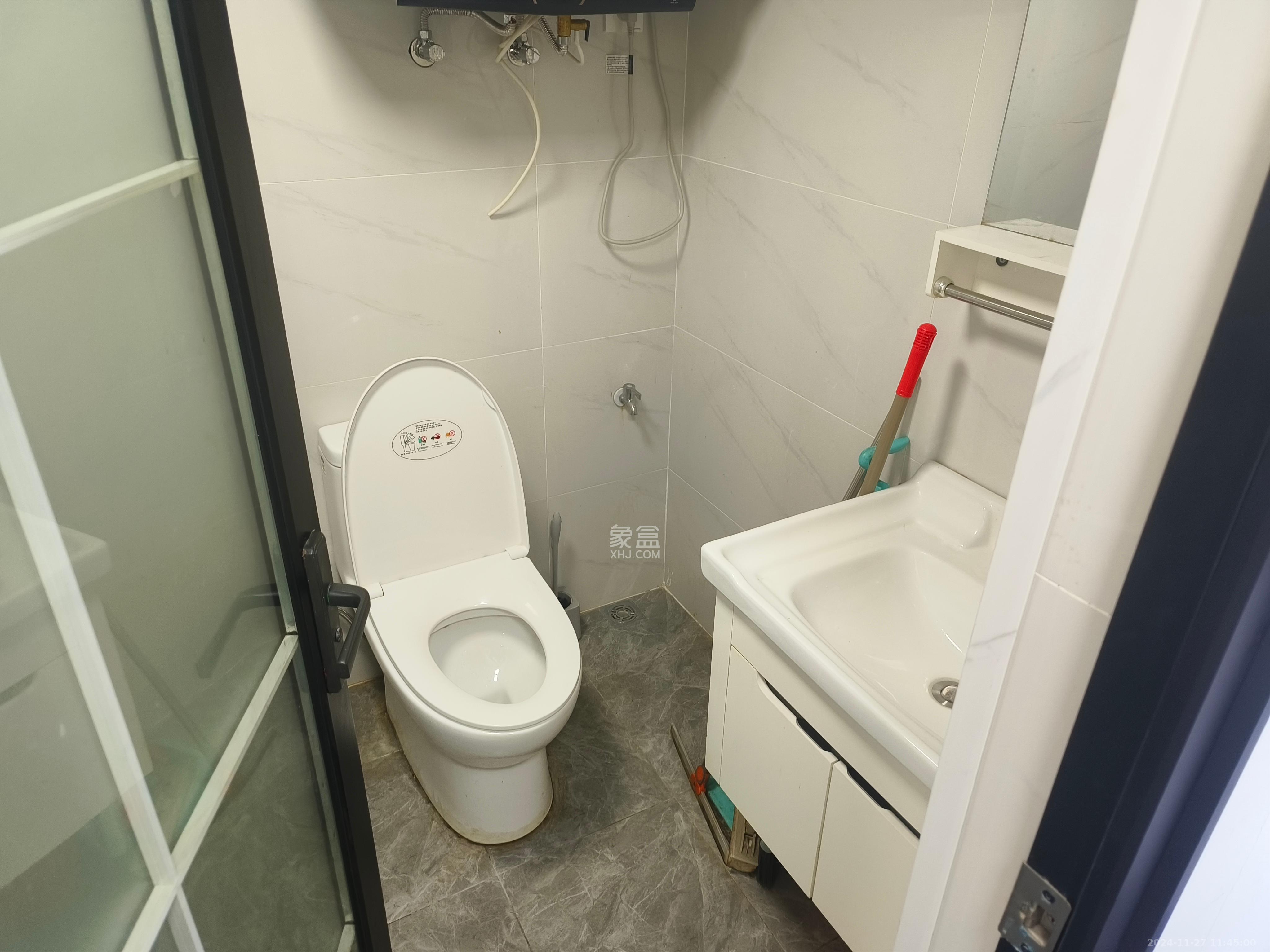 太阳城 1室1厅1卫 1800.0元/月 太阳城 1室1厅1卫 1800.0元/月室内图