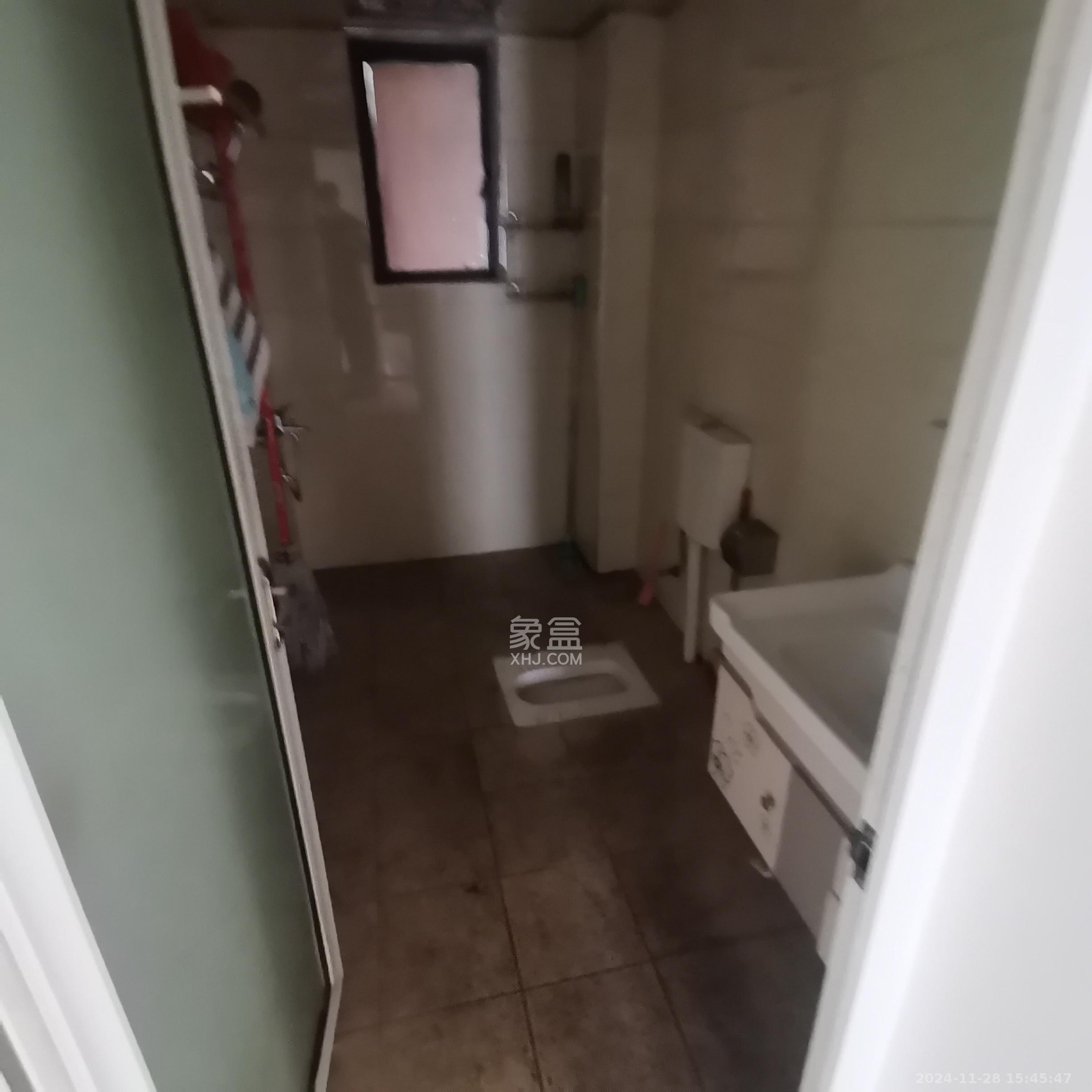 东方芙蓉 3室2厅1卫 3300.0元/月 东方芙蓉 3室2厅1卫 3300.0元/月室内图