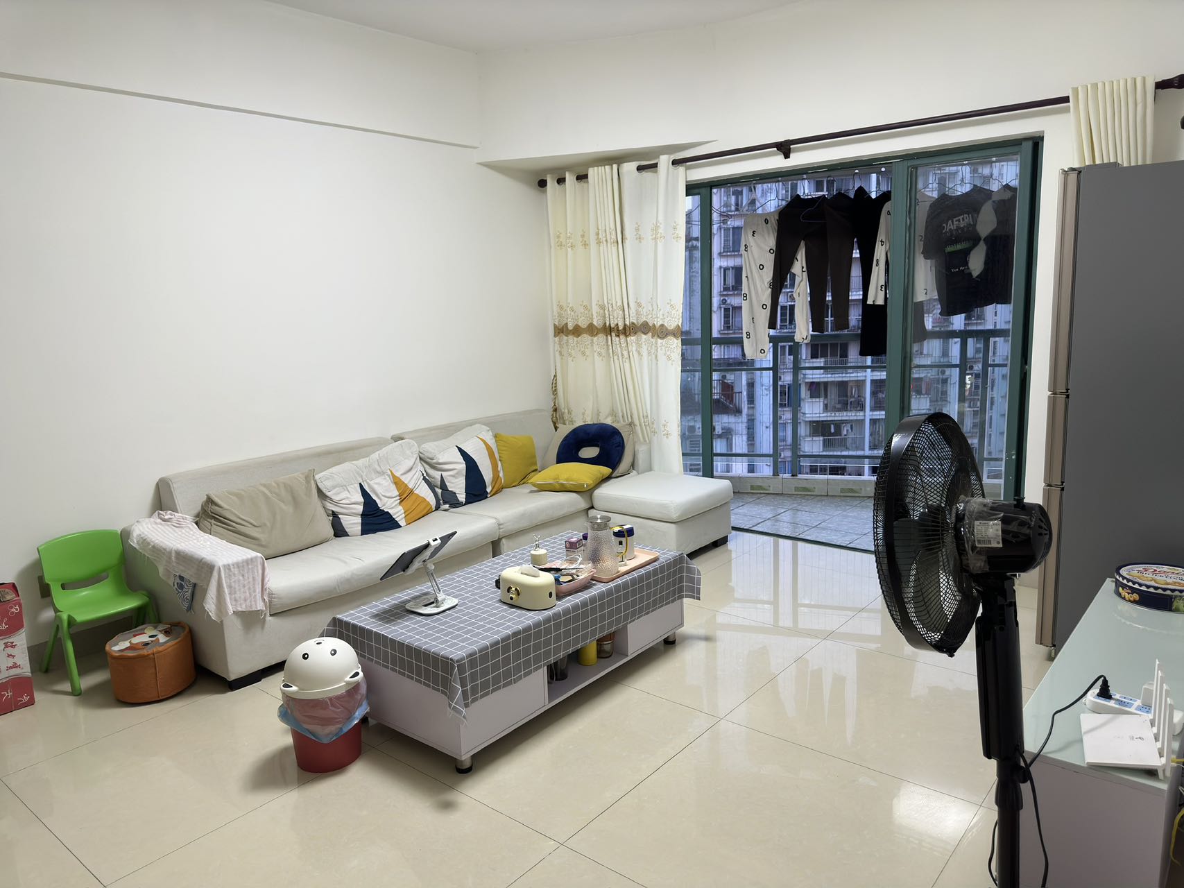 祥阁深蓝湾 2室2厅1卫 100.0万 祥阁深蓝湾 2室2厅1卫 100.0万客厅